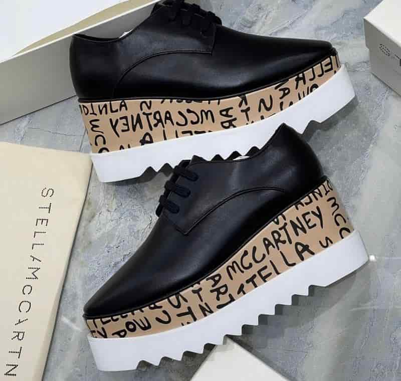 STELLA MCCARTNEY LETRAS EN NEGRO - miniatura 1