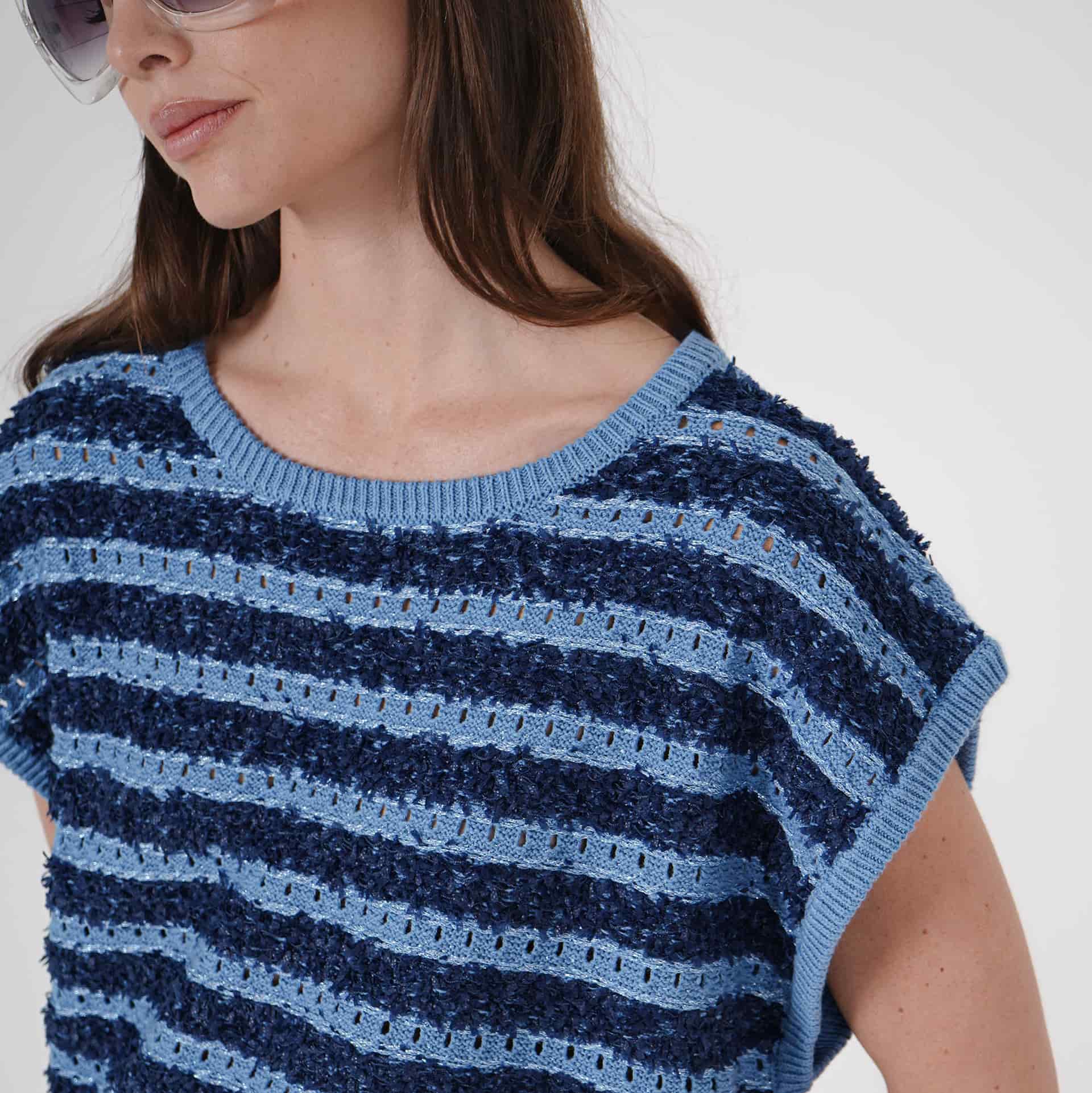 Sweater tipo chaleco oversize estampado - miniatura 2