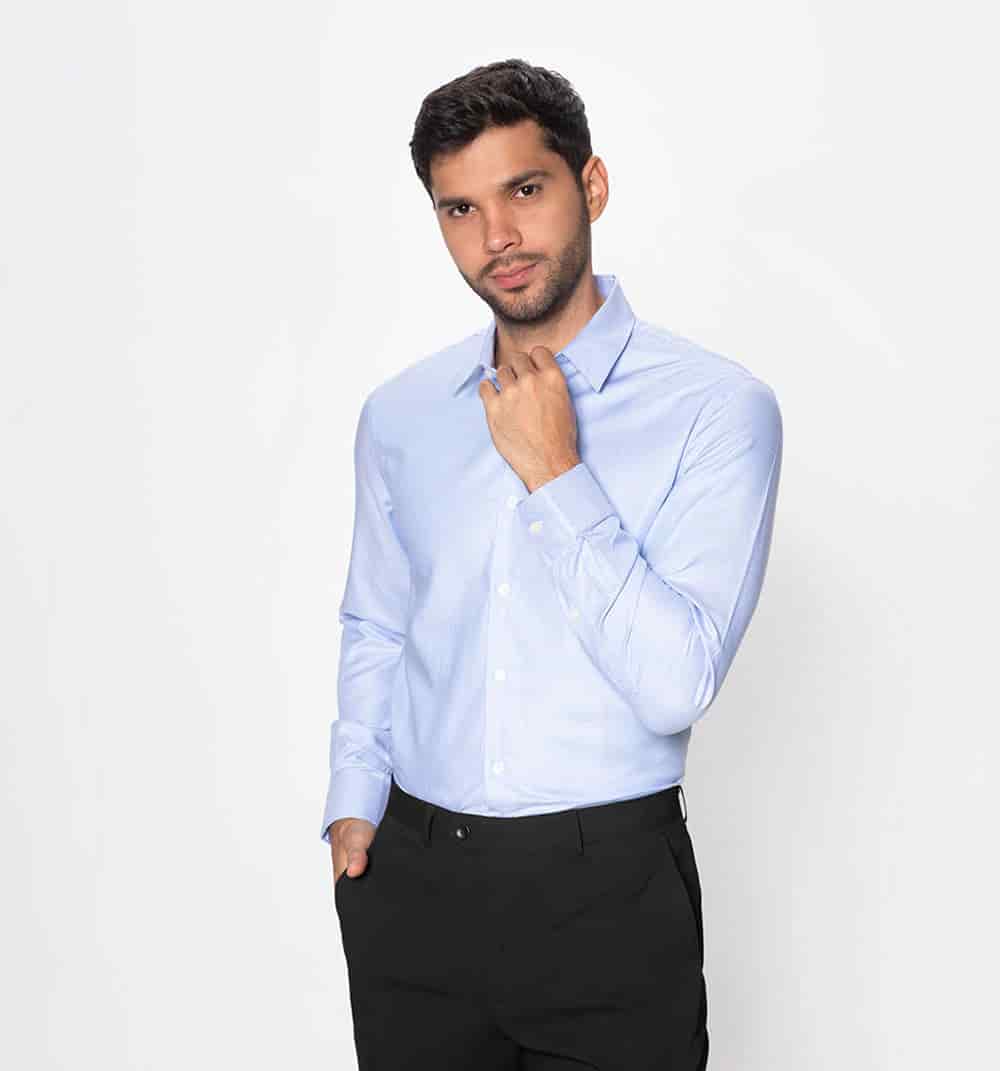 Camisa linea fina cuello italiano - miniatura 2