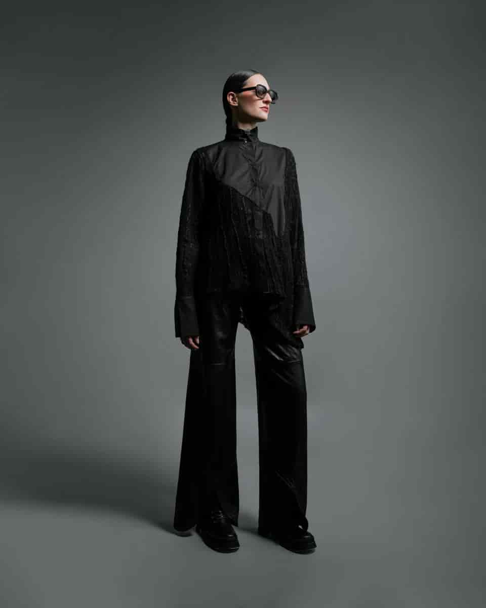 LEATHER CURVED CUT OUT BOOT TROUSERS - miniatura 3