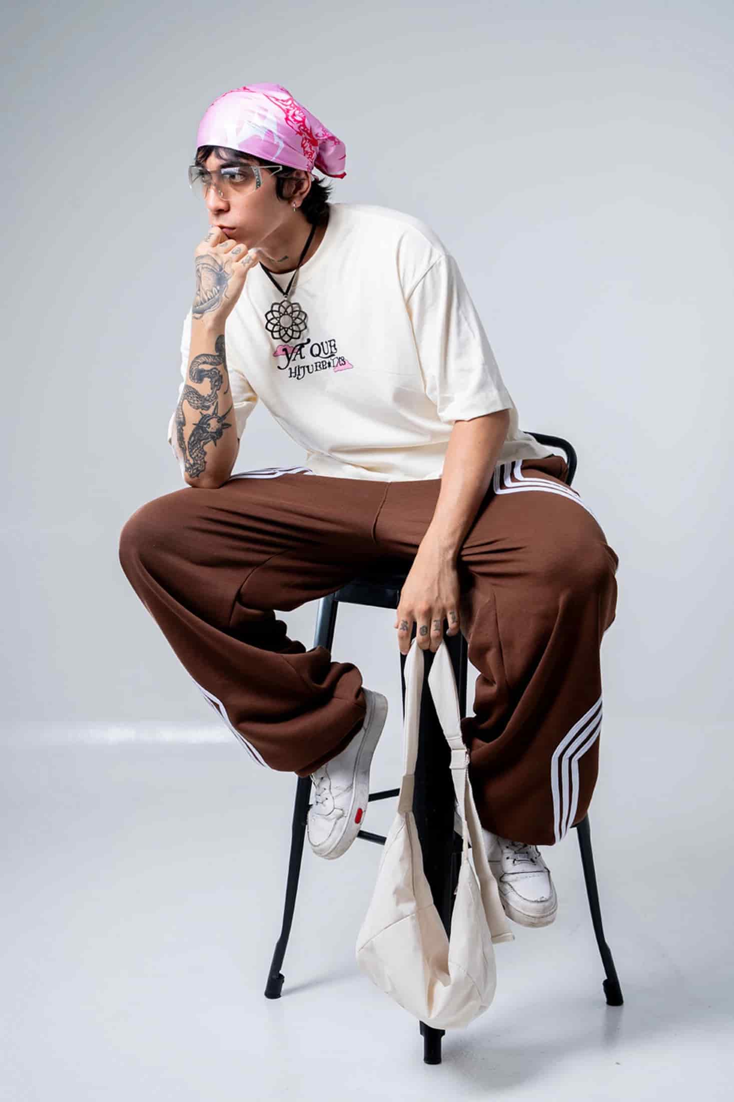 Camiseta Ya Que Hijuemadres - miniatura 3