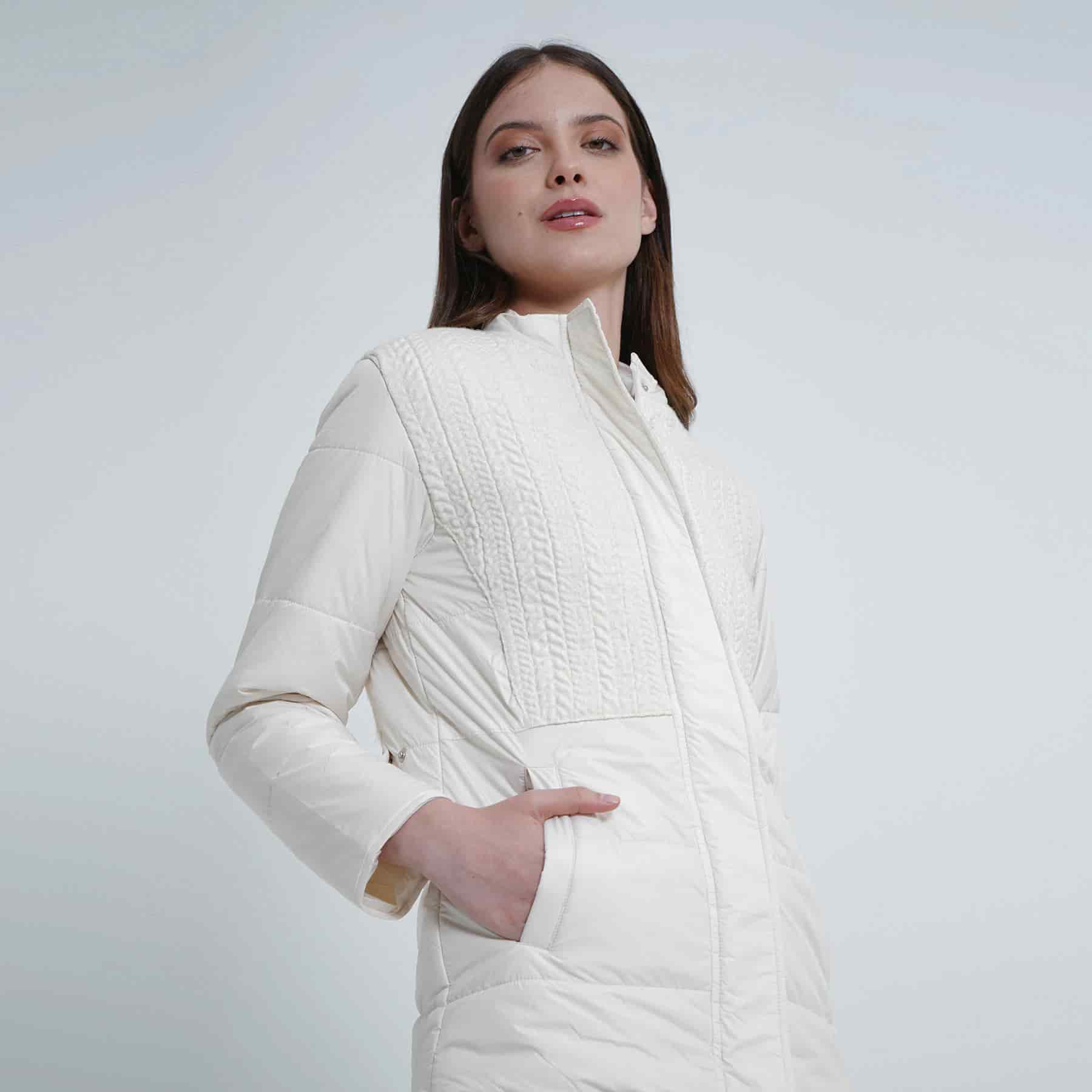 Chaqueta acolchada cuello alto con tejido - miniatura 8