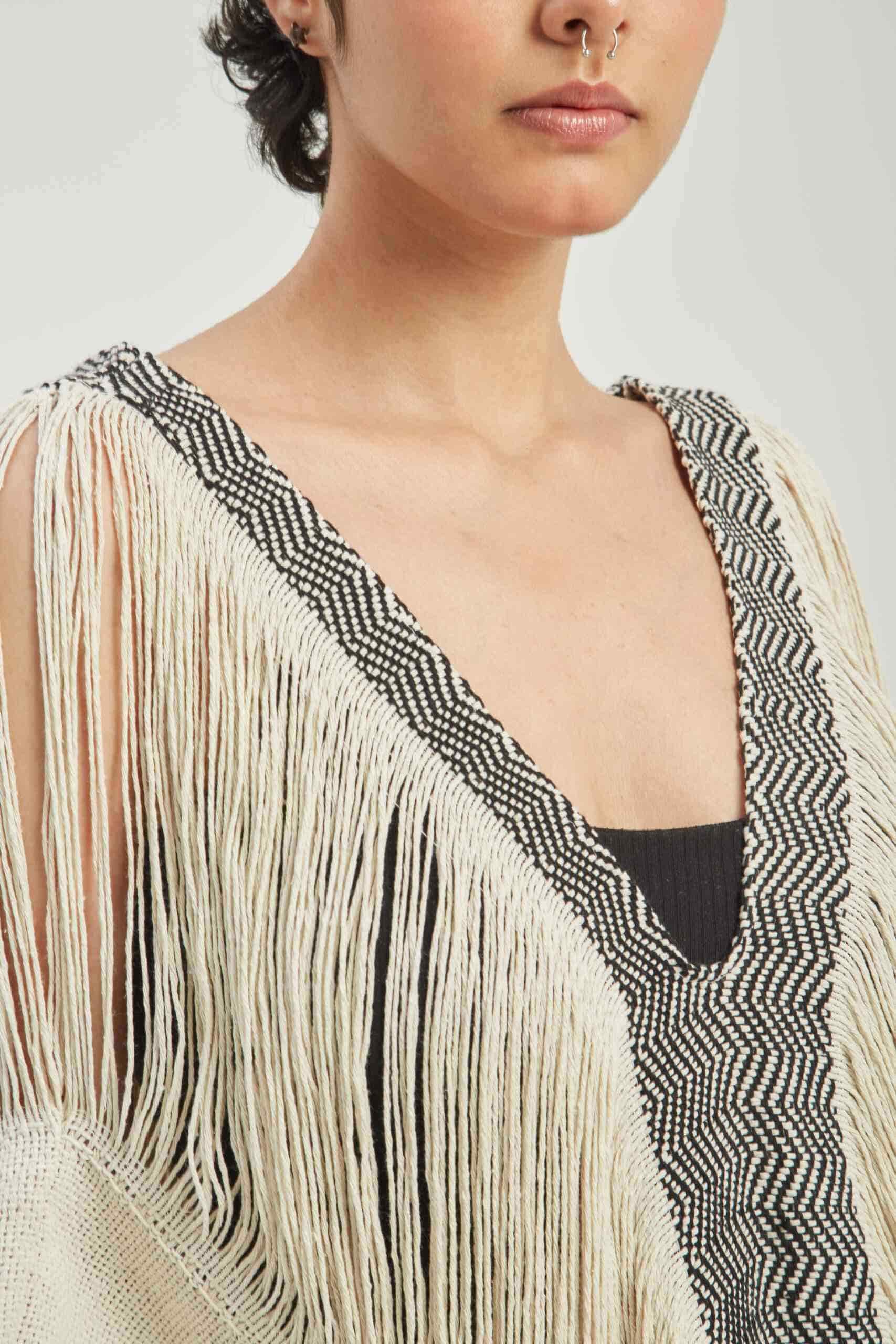 Kimono Onda de Mar Largo y Cuello en V - miniatura 4