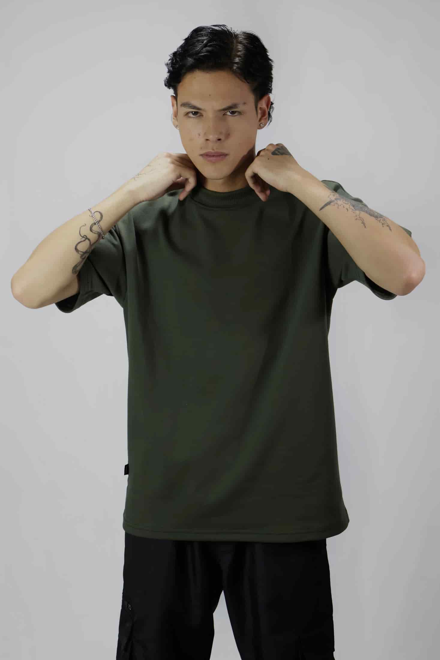 CAMISETA VERDE MILITAR 14078 OVERSIZE - miniatura 1