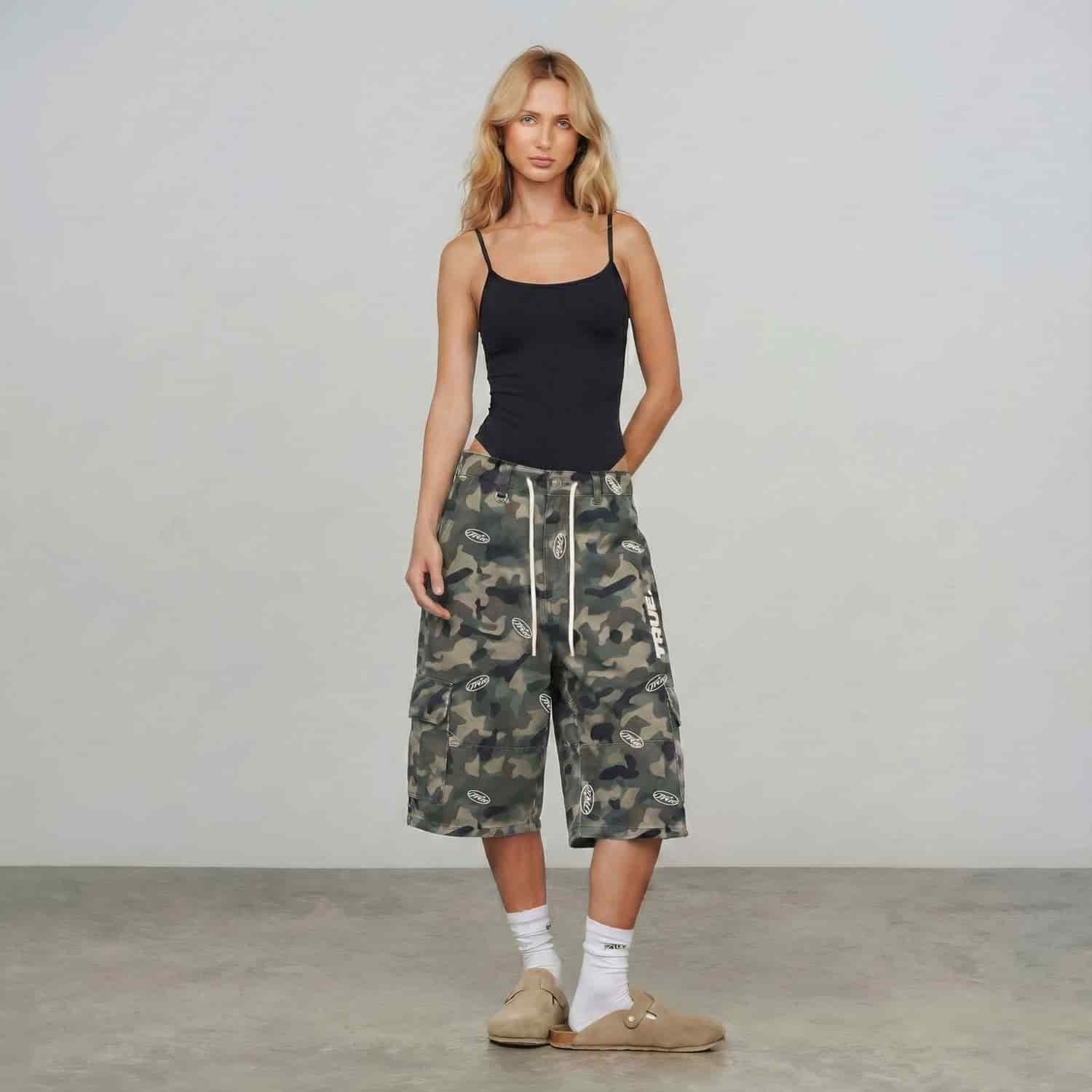 Intuition Camo Cargo Jorts - Green - miniatura 5