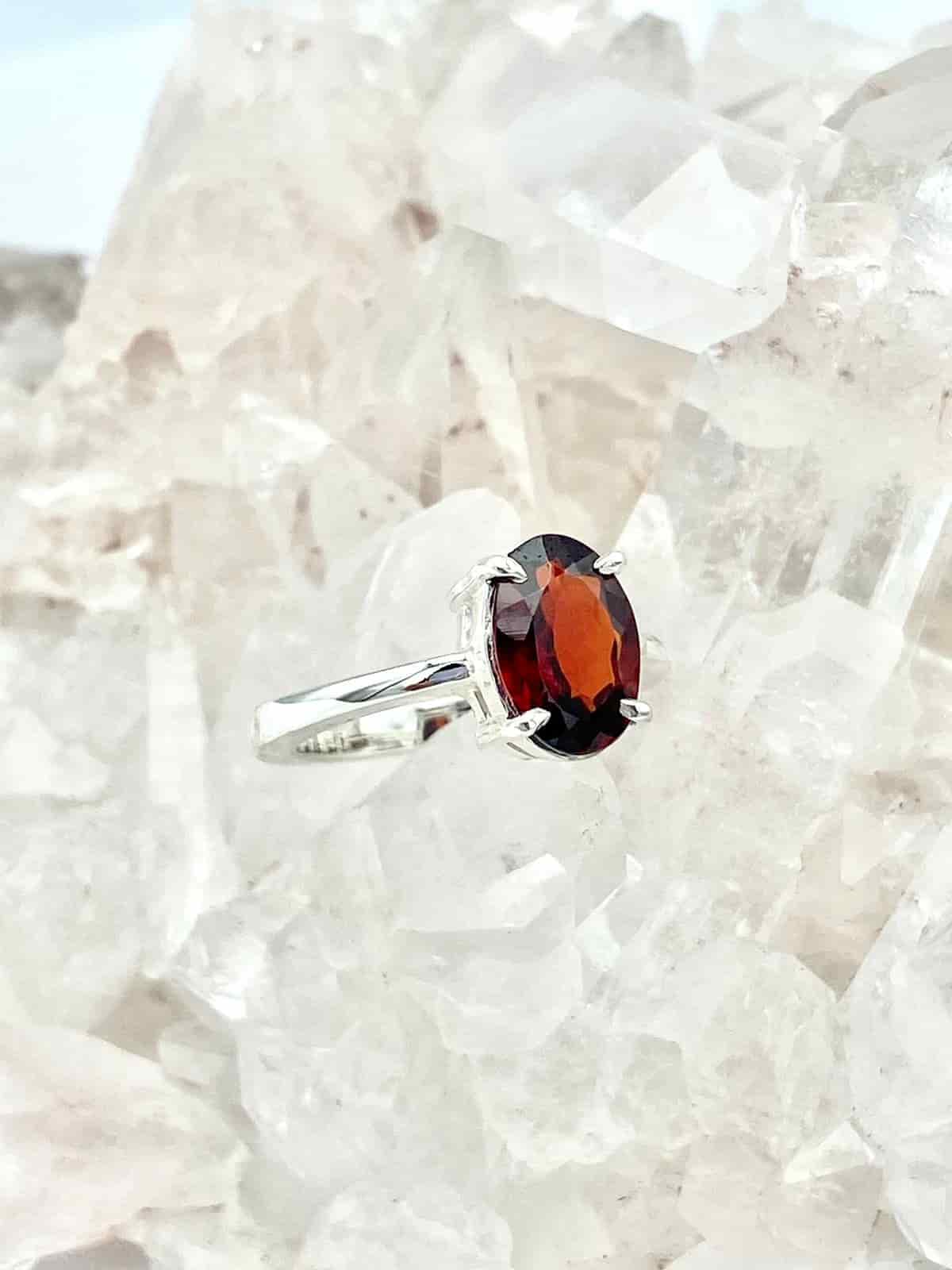 Anillo Granate ovalado - miniatura 1