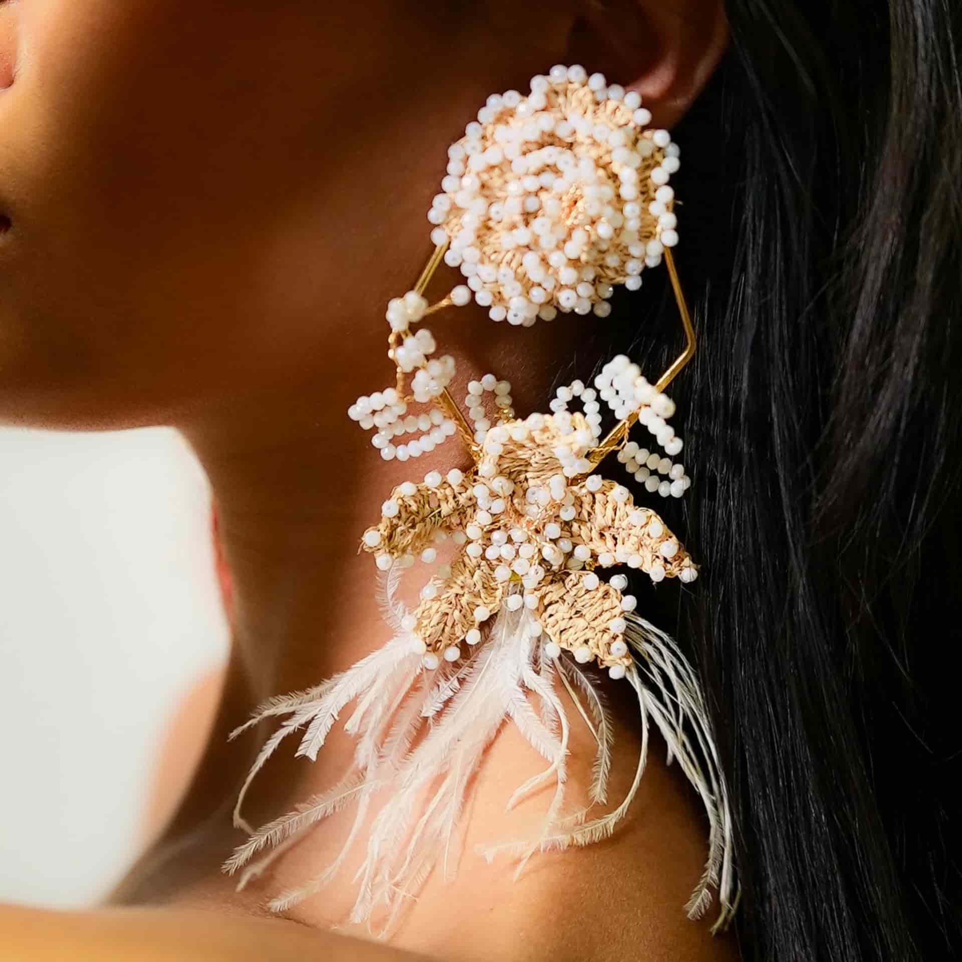 Golden Bloom Feather Earrings - miniatura 1
