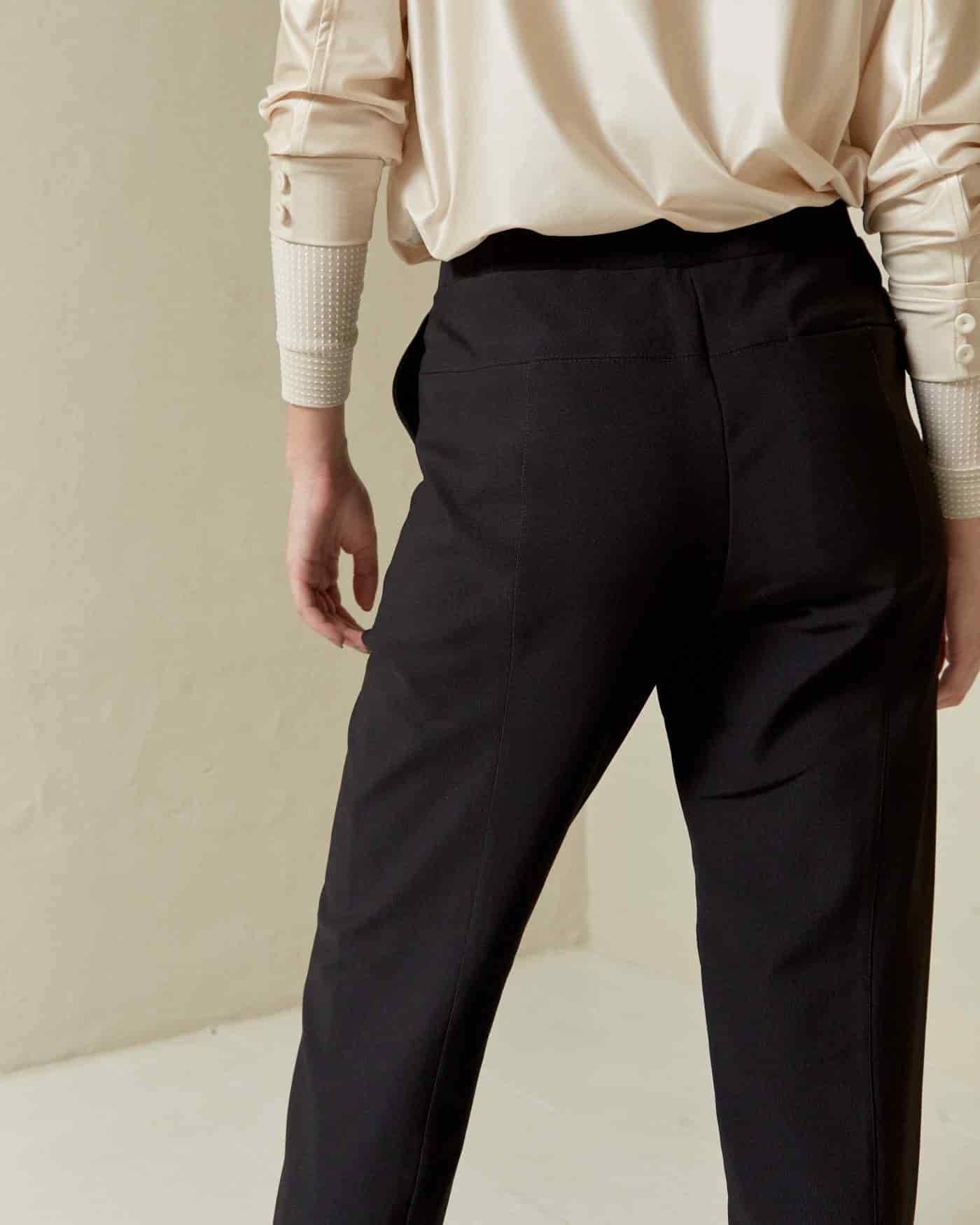 Pantalón Clásico Tech Negro VALIENTE - miniatura 2