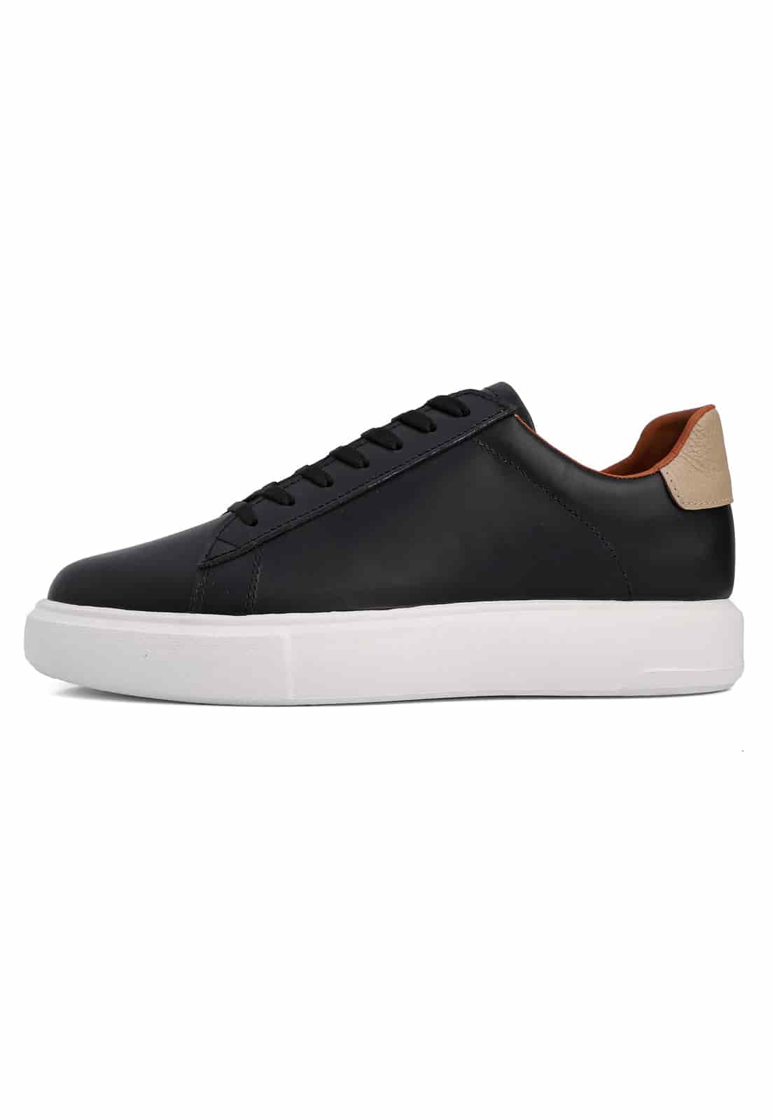 Tenis negros suela blanca talón camel - miniatura 7