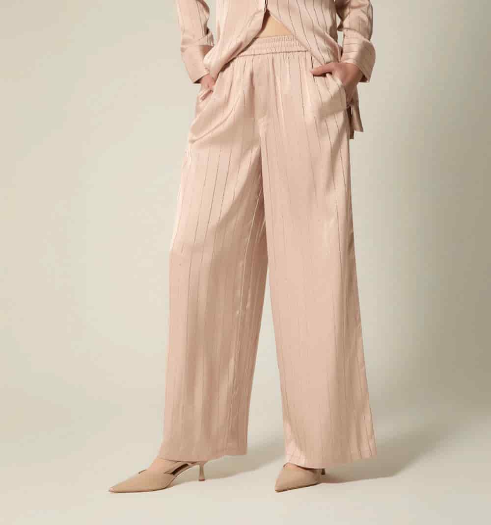 Pantalon tipopalazo con hot fix - miniatura 8