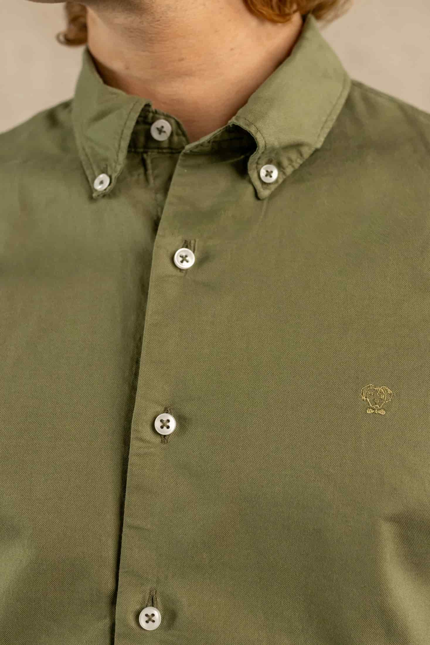 Camisa Antimanchas Oxford Verde Militar - Talla Regular - miniatura 3