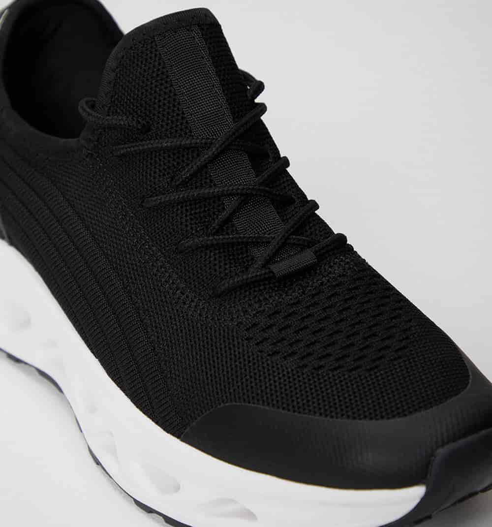Tenis deportivo con capellada brillante - miniatura 5