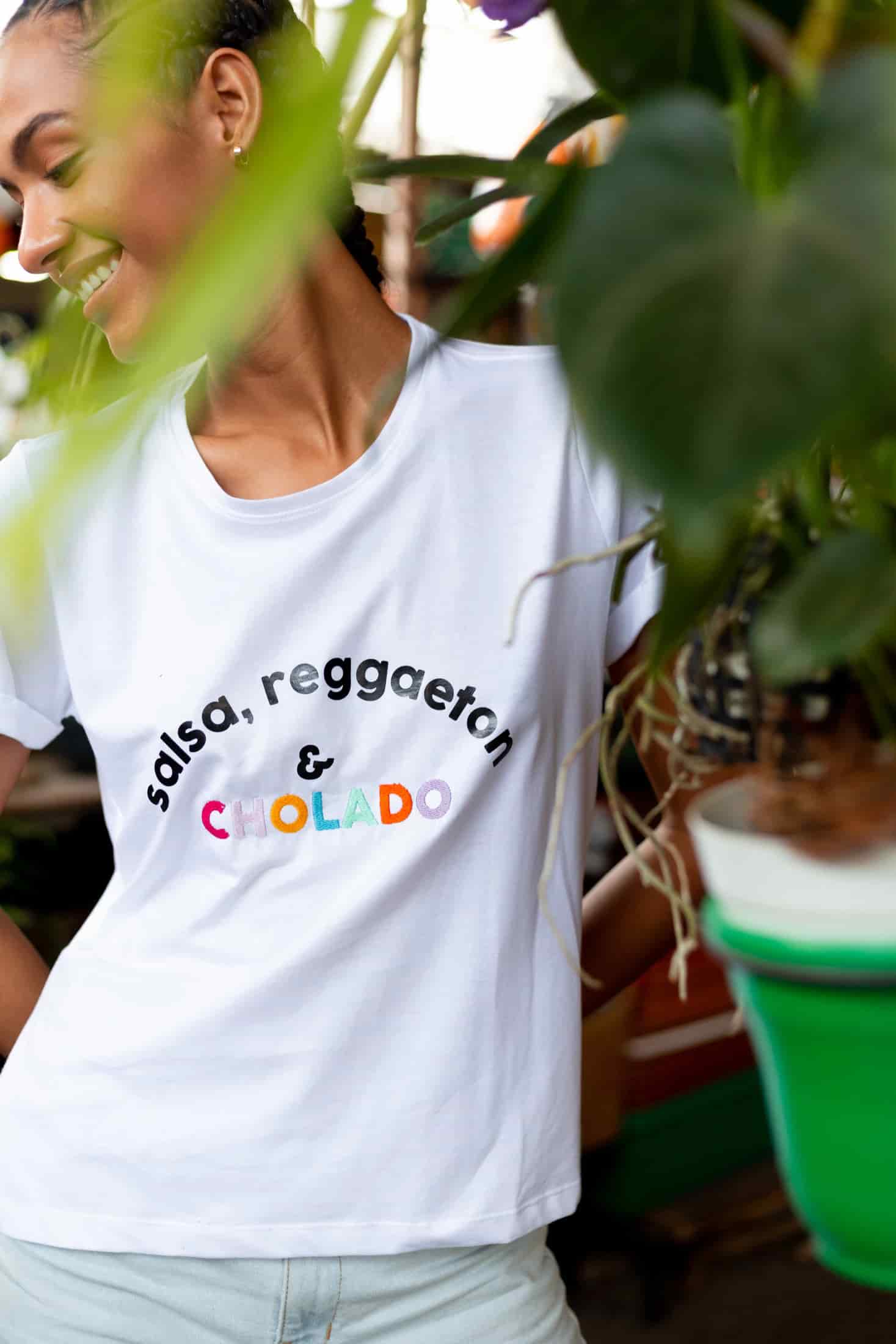 Salsa, Reggaeton & Cholado Embroidered Oversized Tee - miniatura 2