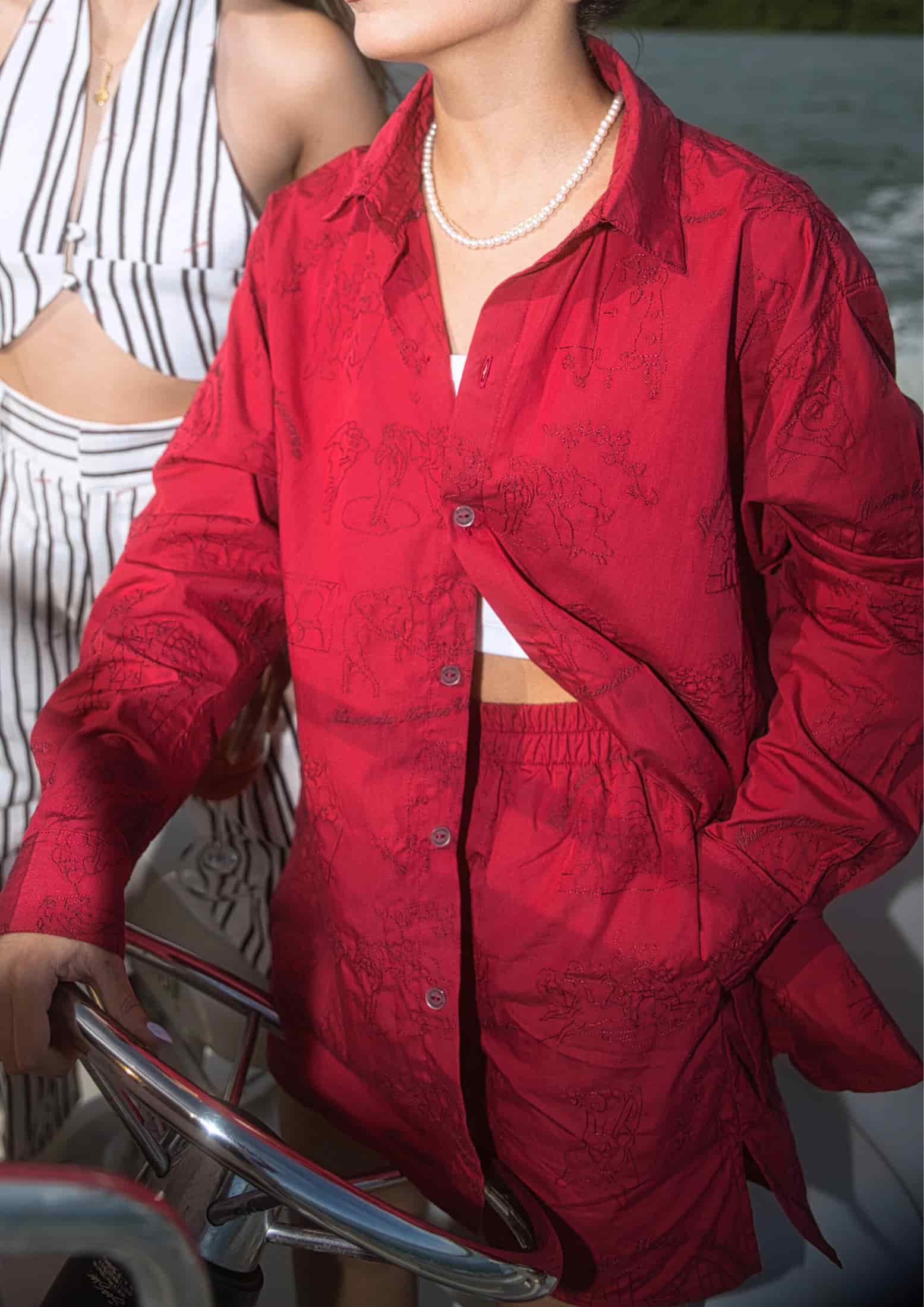 Embroidered Shorts in Red - miniatura 3