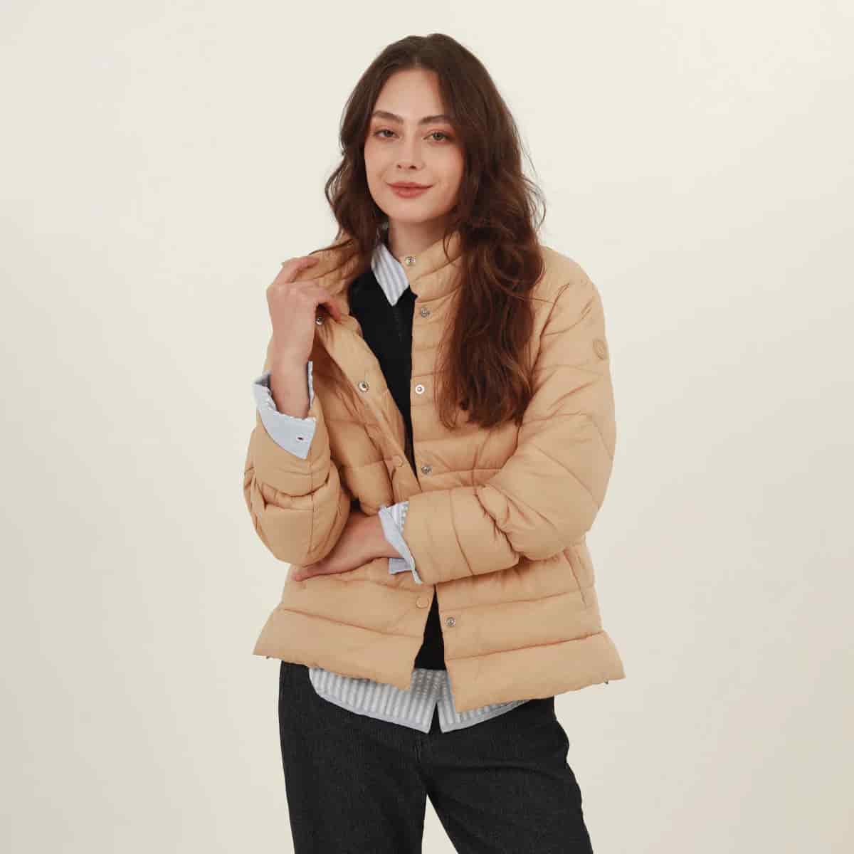 Chaqueta acolchada cuello alto - miniatura 7