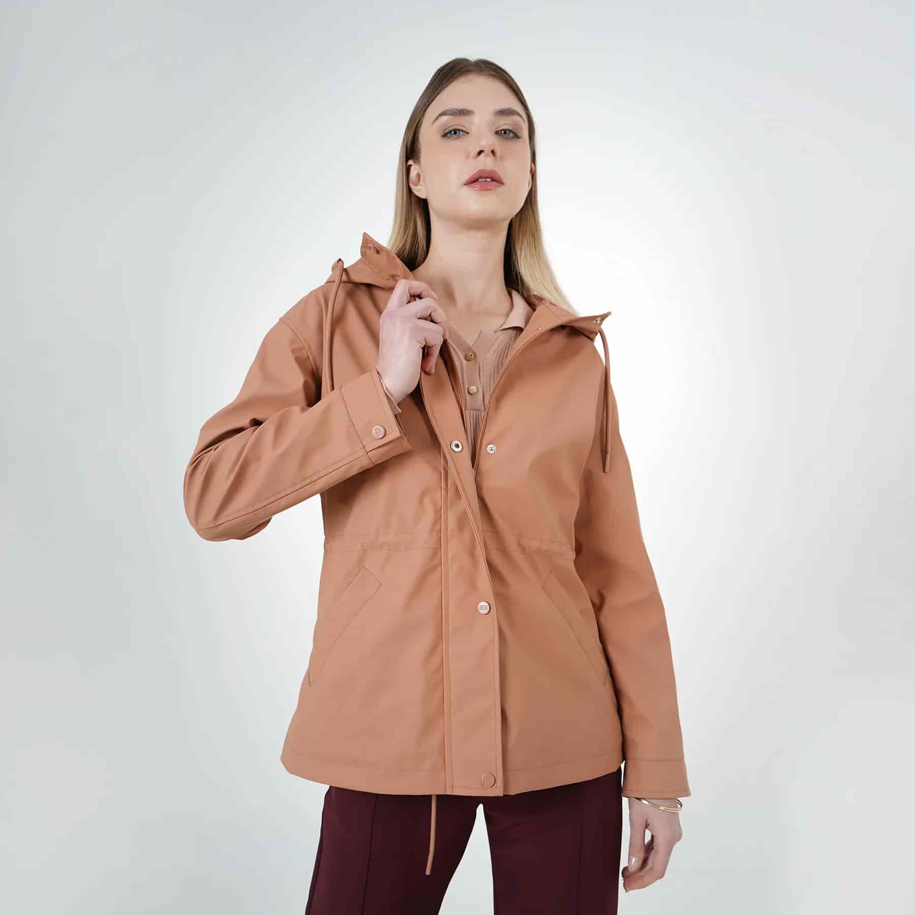 Chaqueta raincoat impermeable con capucha y ajuste en cintura - miniatura 2