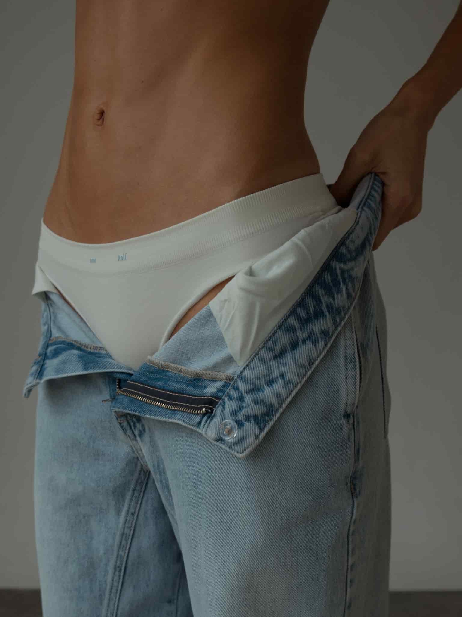 STRETCHY SEAMLESS THONG - SOFT WHITE - miniatura 1