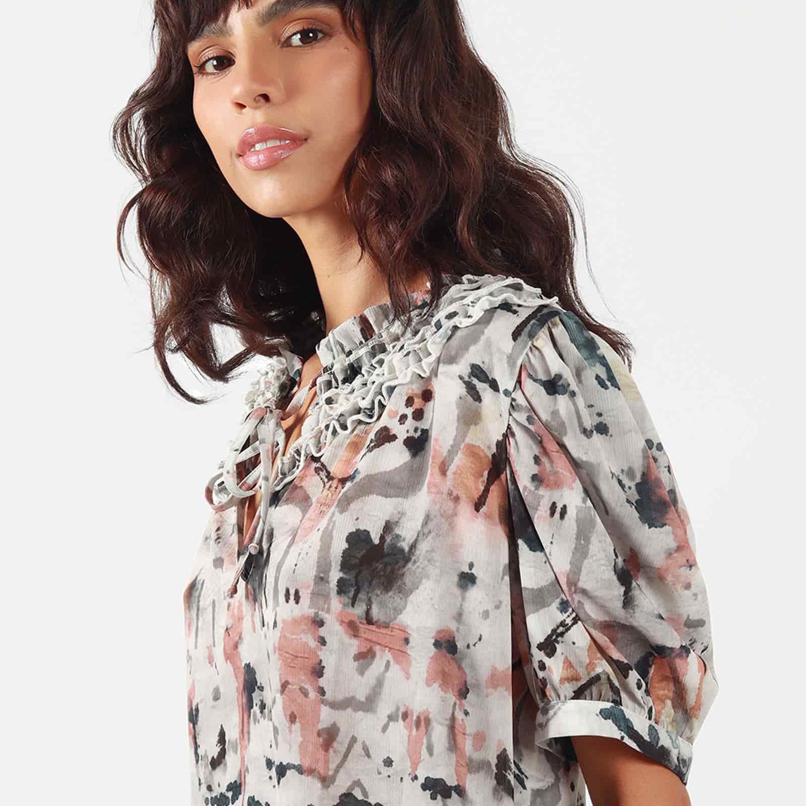 Blusa Cuello Arandela Manga Corta - miniatura 1