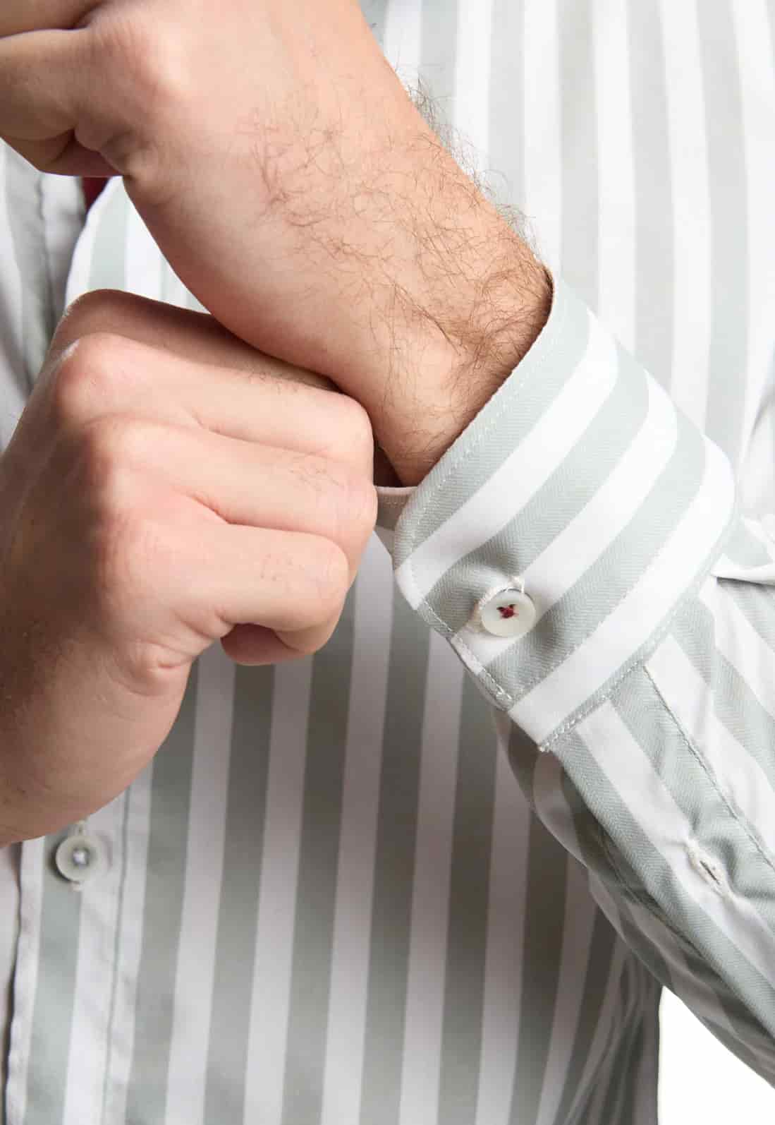 Camisa casual slim fit blanca a rayas verdes - miniatura 7