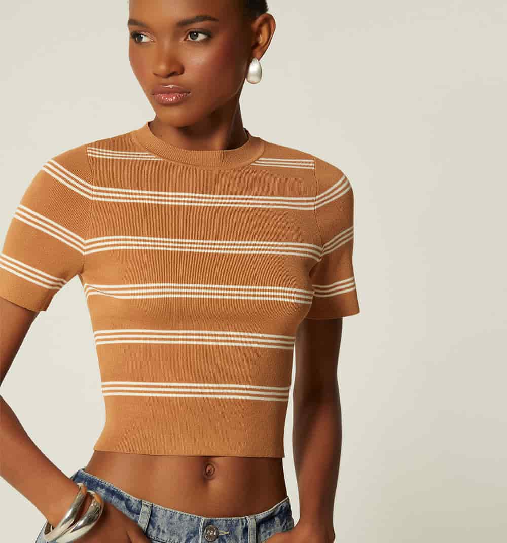 Blusa cuello redondo manga corta - miniatura 3