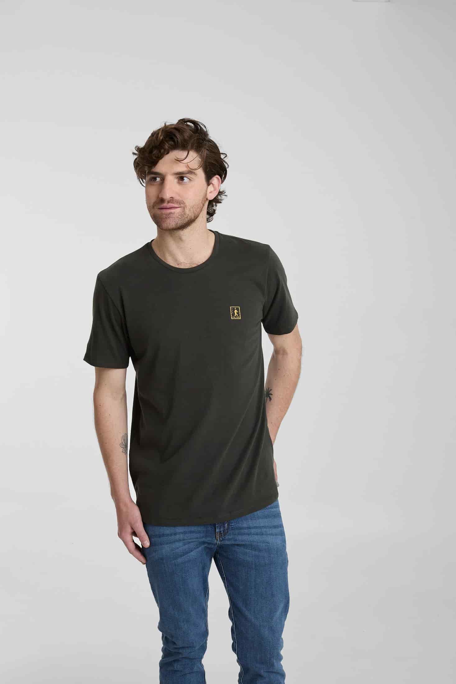 Camiseta Carry The Essentials - miniatura 5