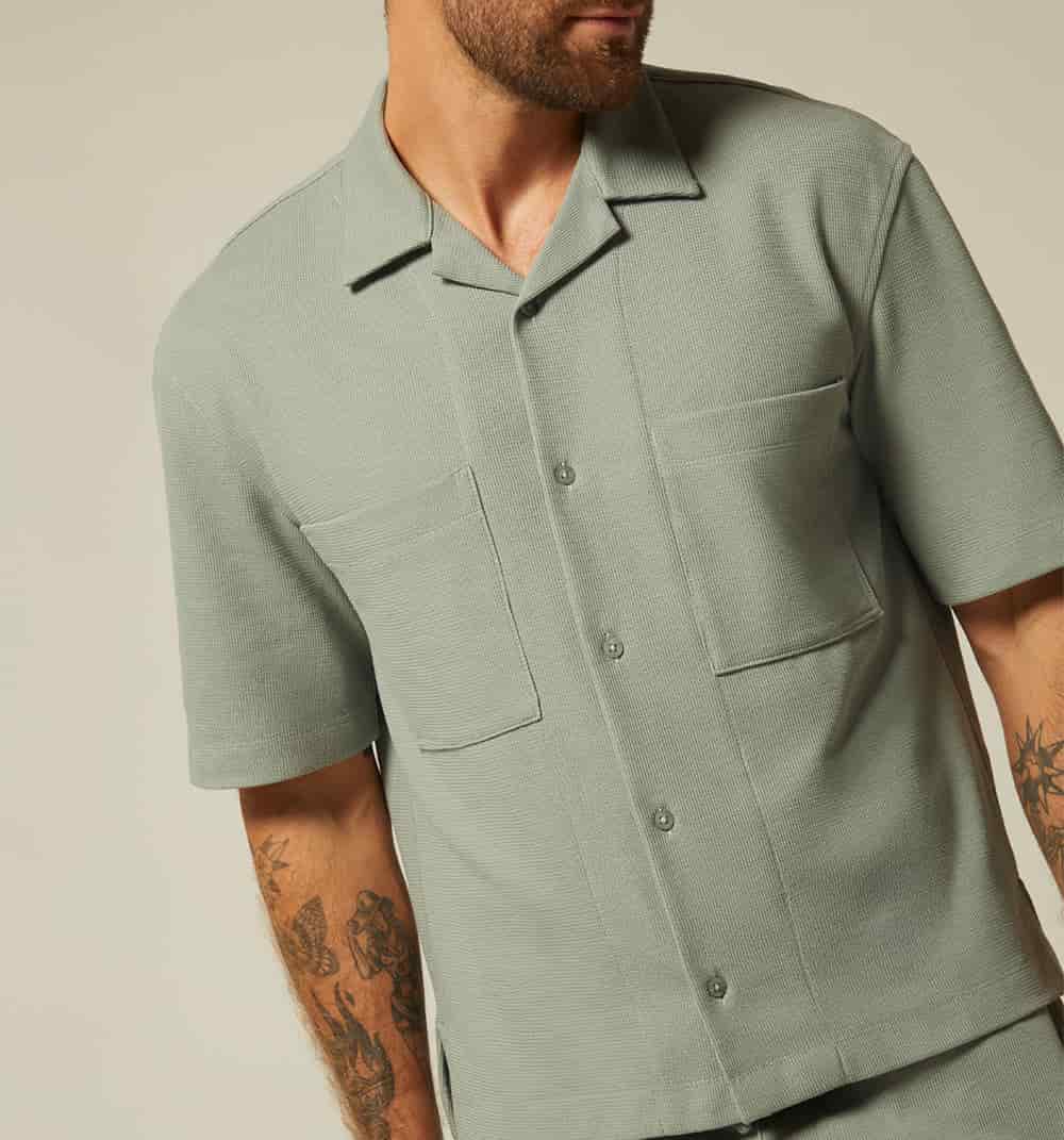 Camisa resort para hombre - miniatura 13