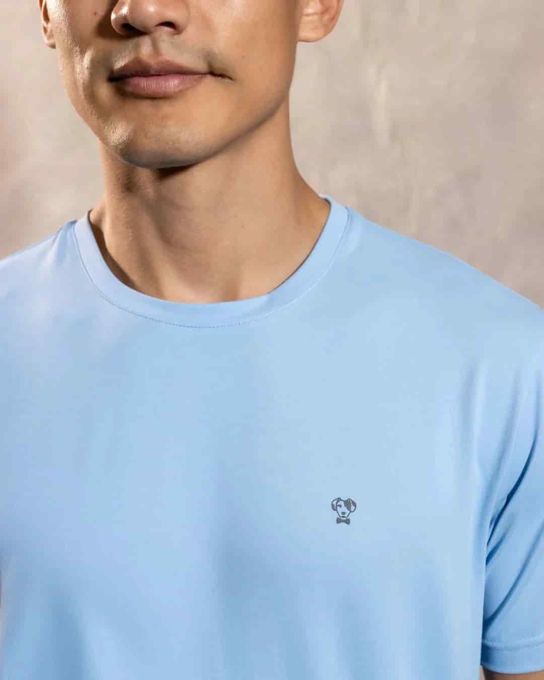 Camiseta Performance Antiarrugas Azul Celeste - miniatura 2