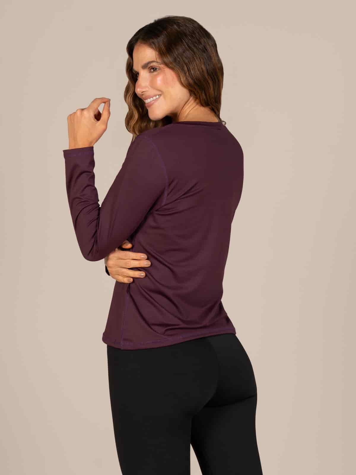 buzo basico femenino uva oscuro - miniatura 3