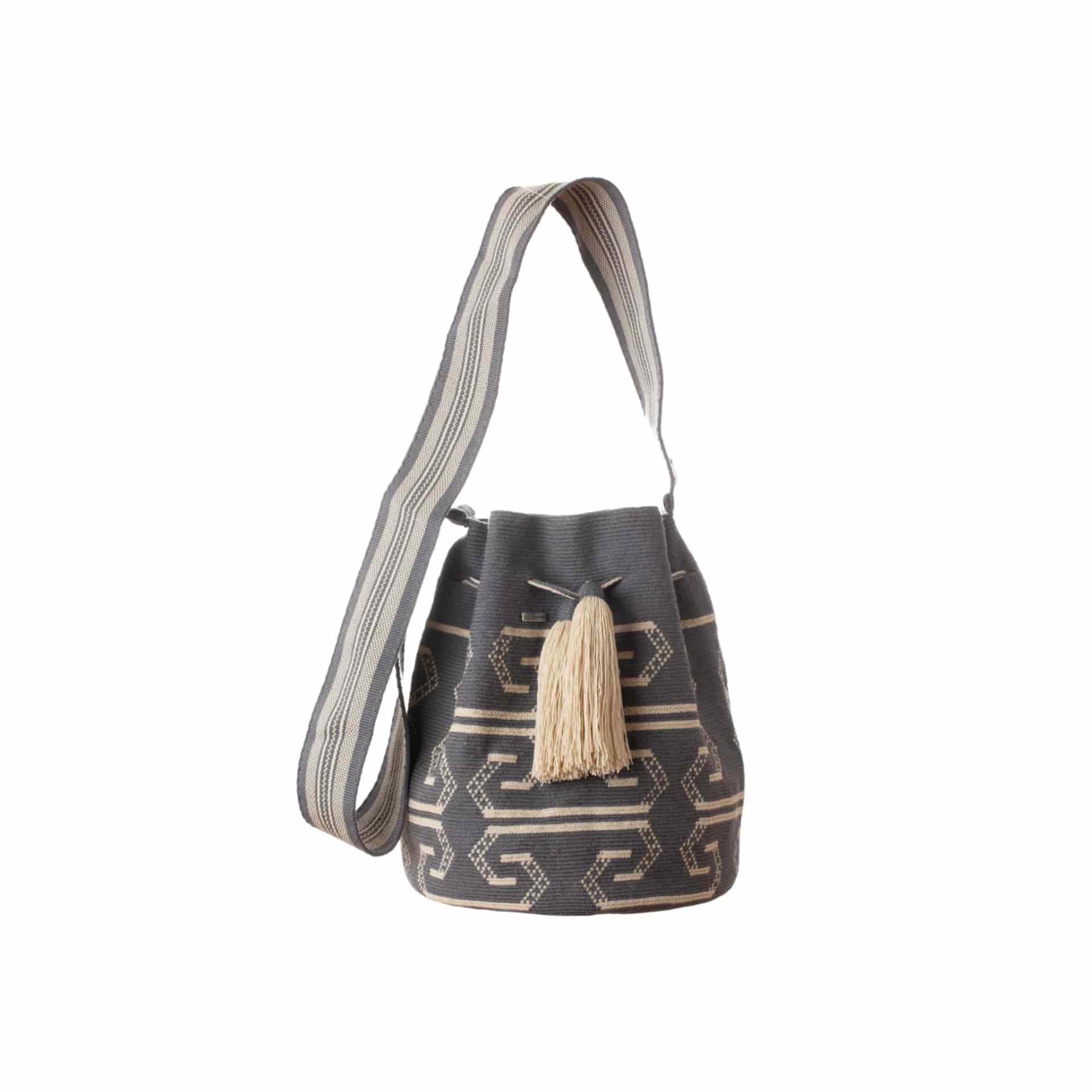 Mochila Wayuu Gris con Correa Larga - miniatura 3