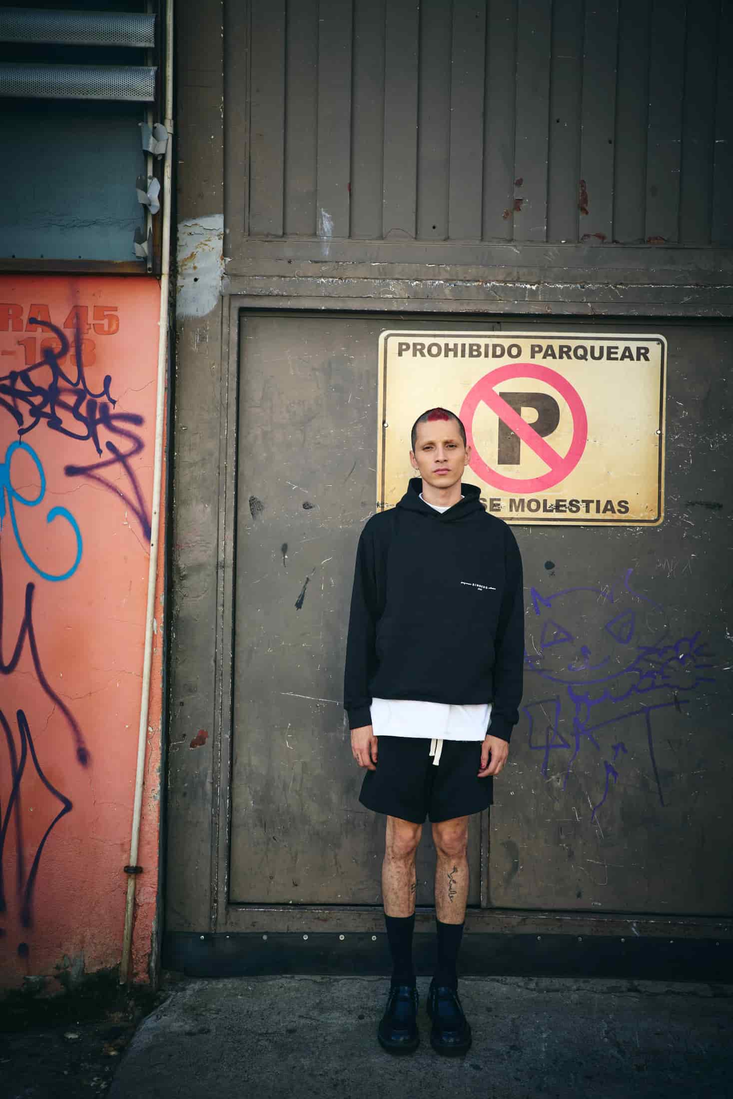 GARMENTS BLACK HOODIE - miniatura 2