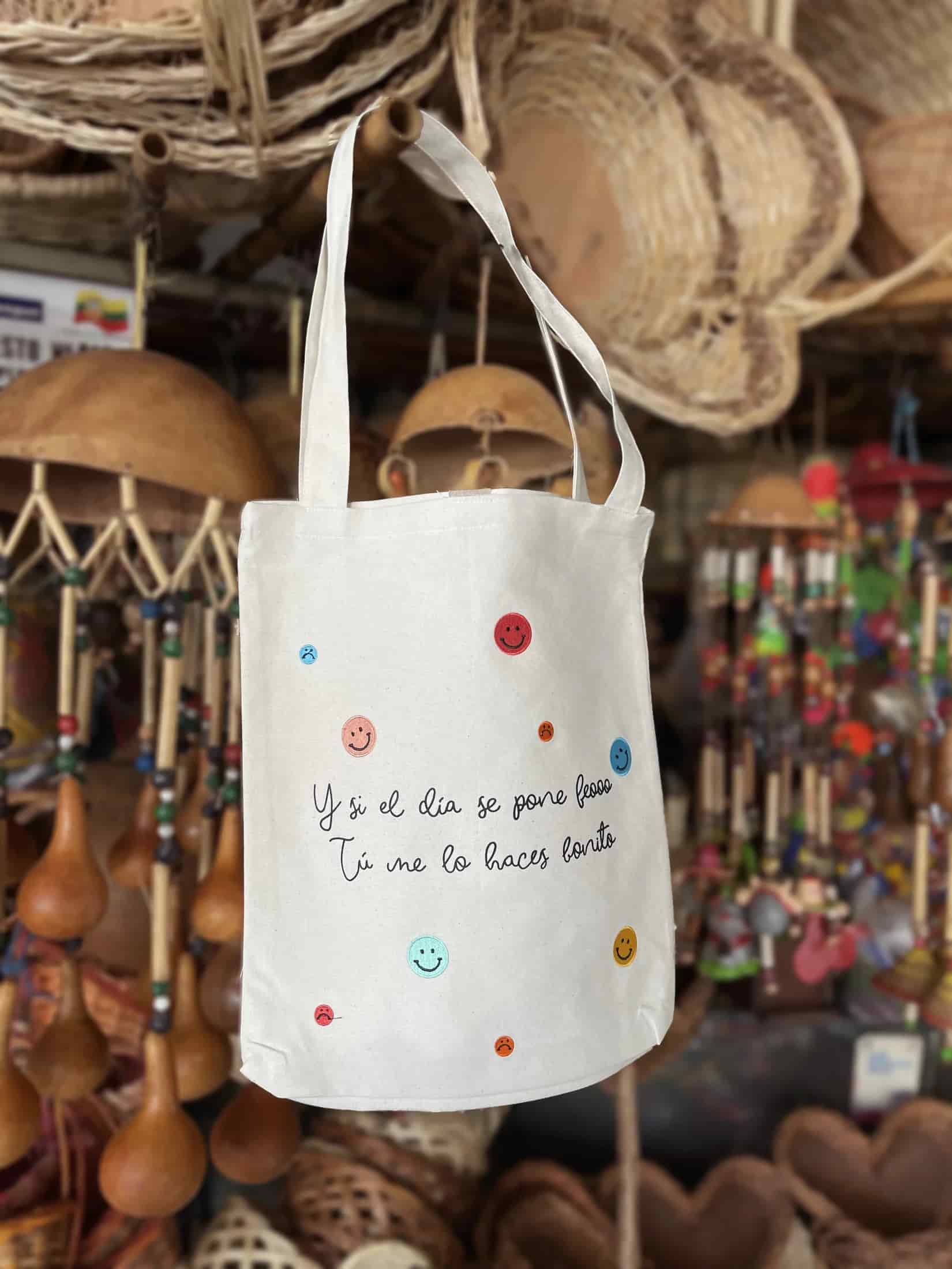 Y Si el Día Se Pone Feo Tote Bag - miniatura 1