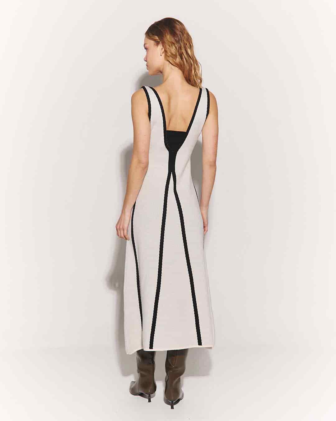 Vestido tejido con líneas asimétricas - miniatura 5