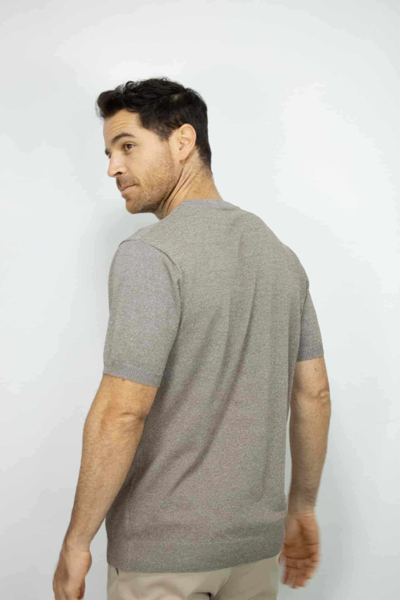 CAMISETA TEJIDA CAFE PARA HOMBRE - miniatura 3