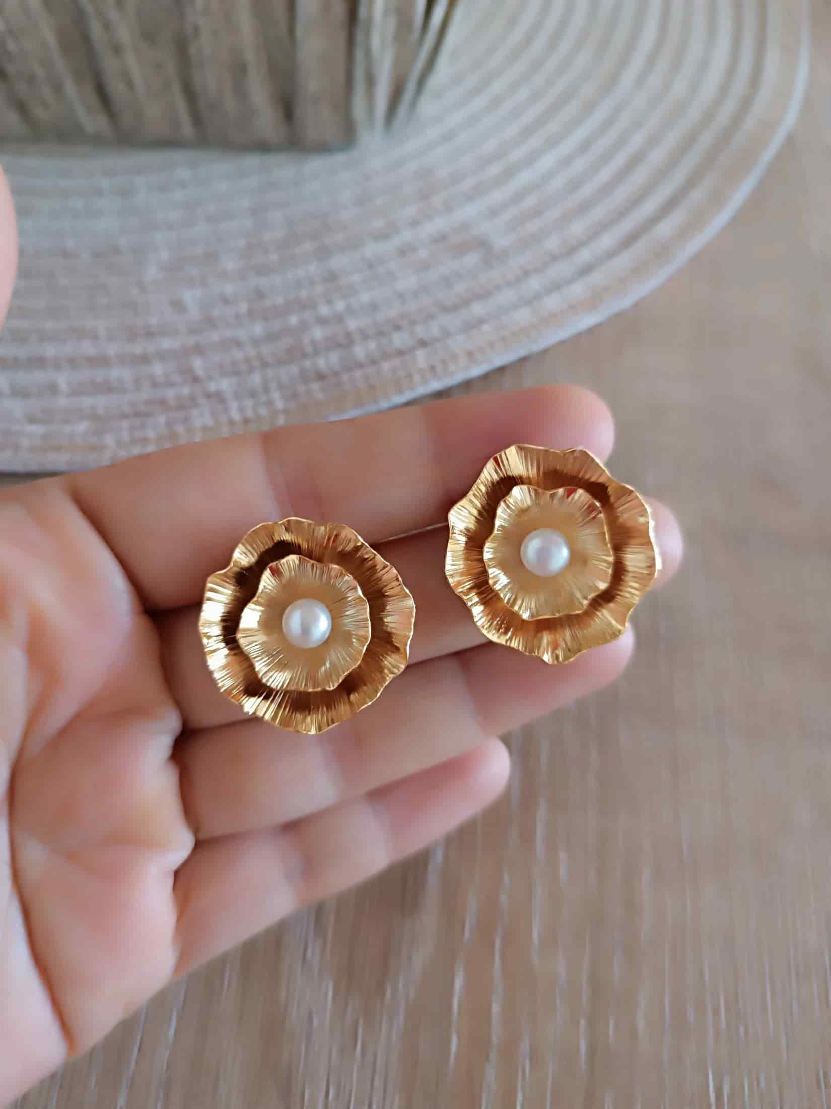 Aretes dorados con perla, Candela - miniatura 3