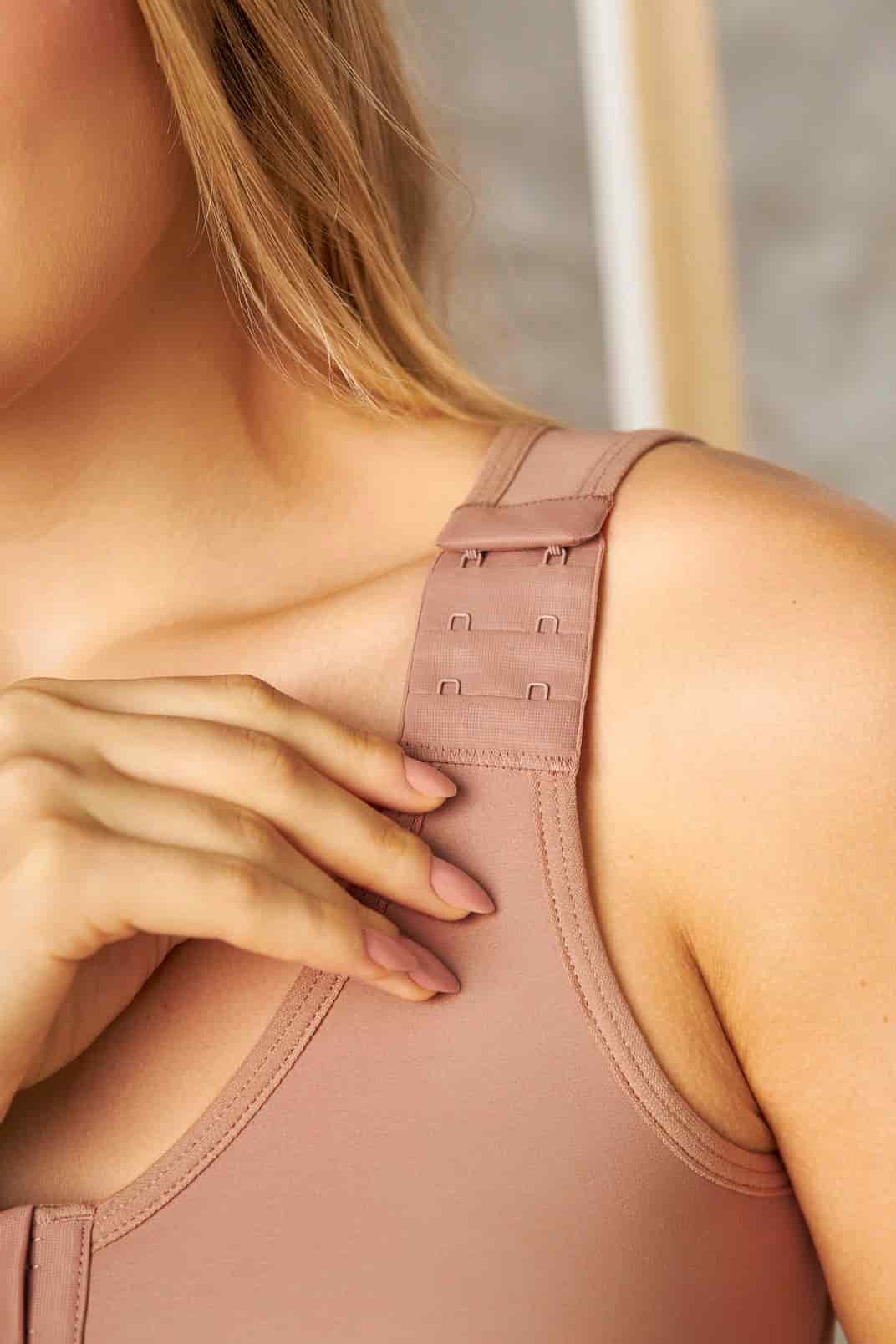 BRASIER POSTQUIRÚRGICO PARA MAMOPLASTIA 01009 - miniatura 6