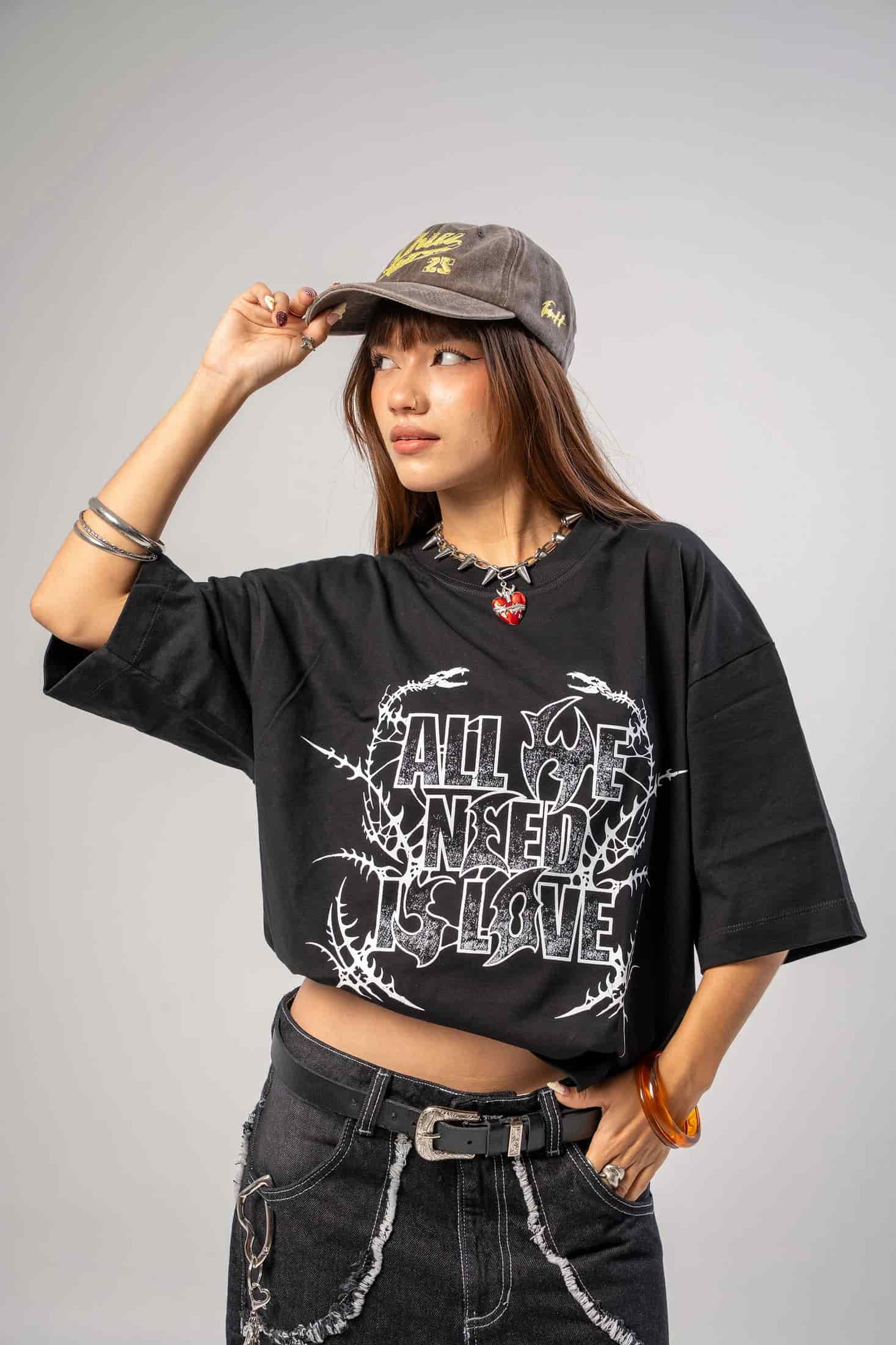 Camiseta All We Need Is Love - miniatura 1