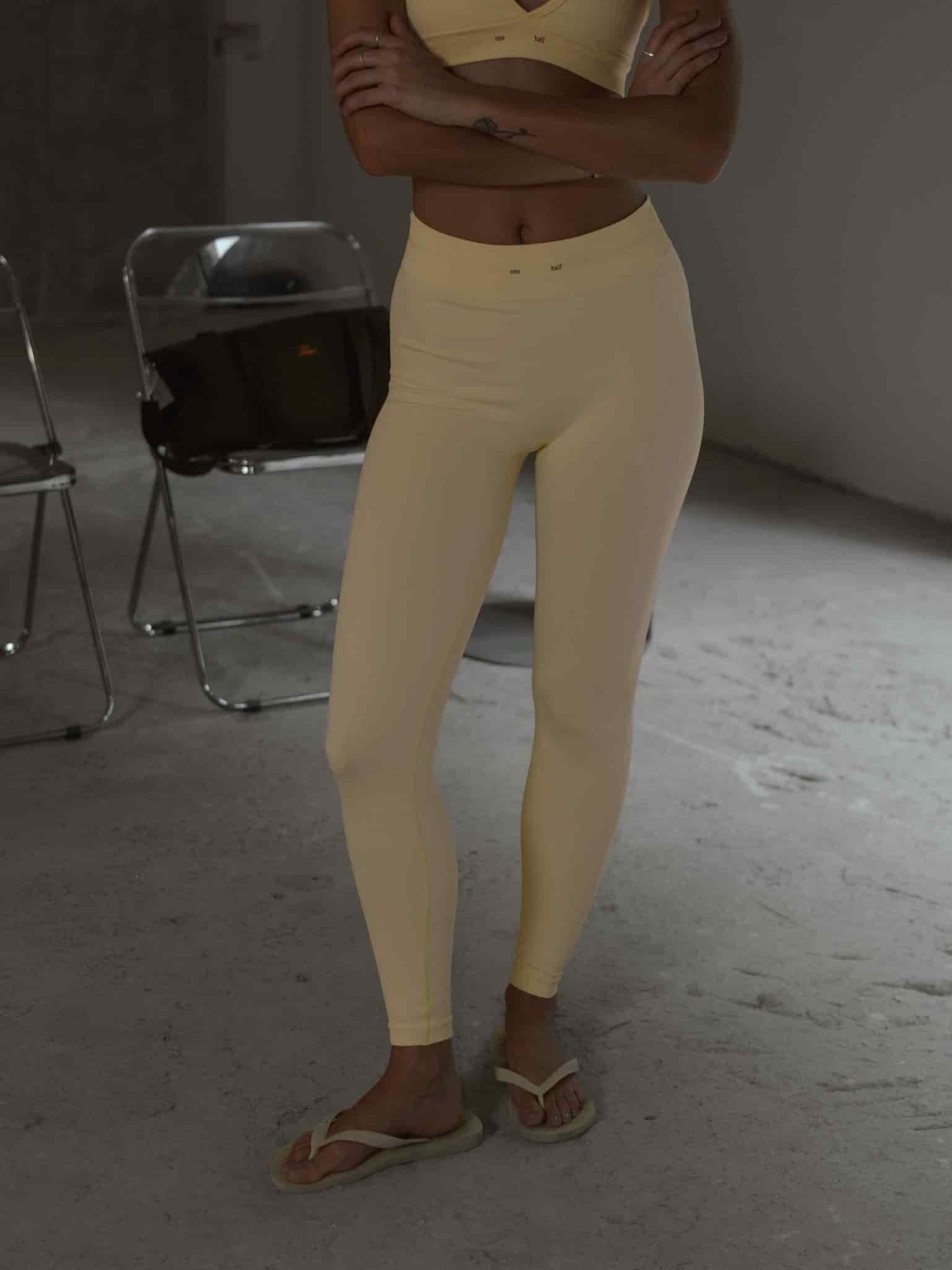 WIRED LINES SEAMLESS LEGGINGS - YELLOW UNDERTONE - miniatura 1