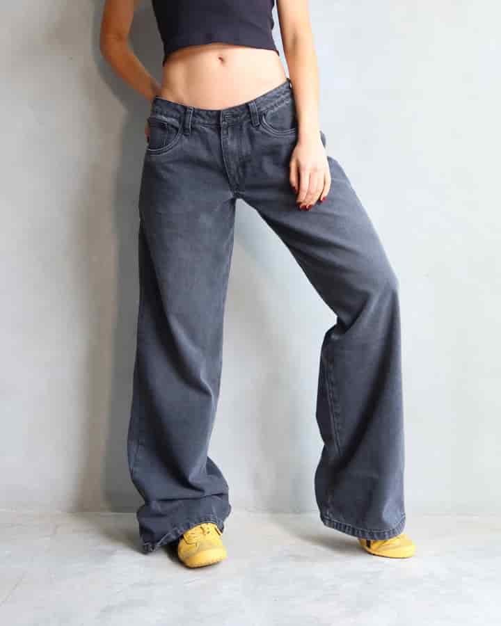 JEAN LOW WIDE FIT TIRO BAJO ANCHO NEGRO - miniatura 6