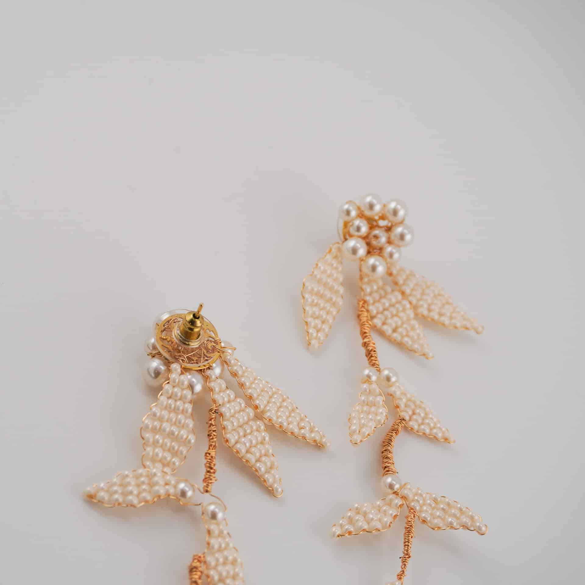 Ever After Petals & Pearls dangle earrings - miniatura 2