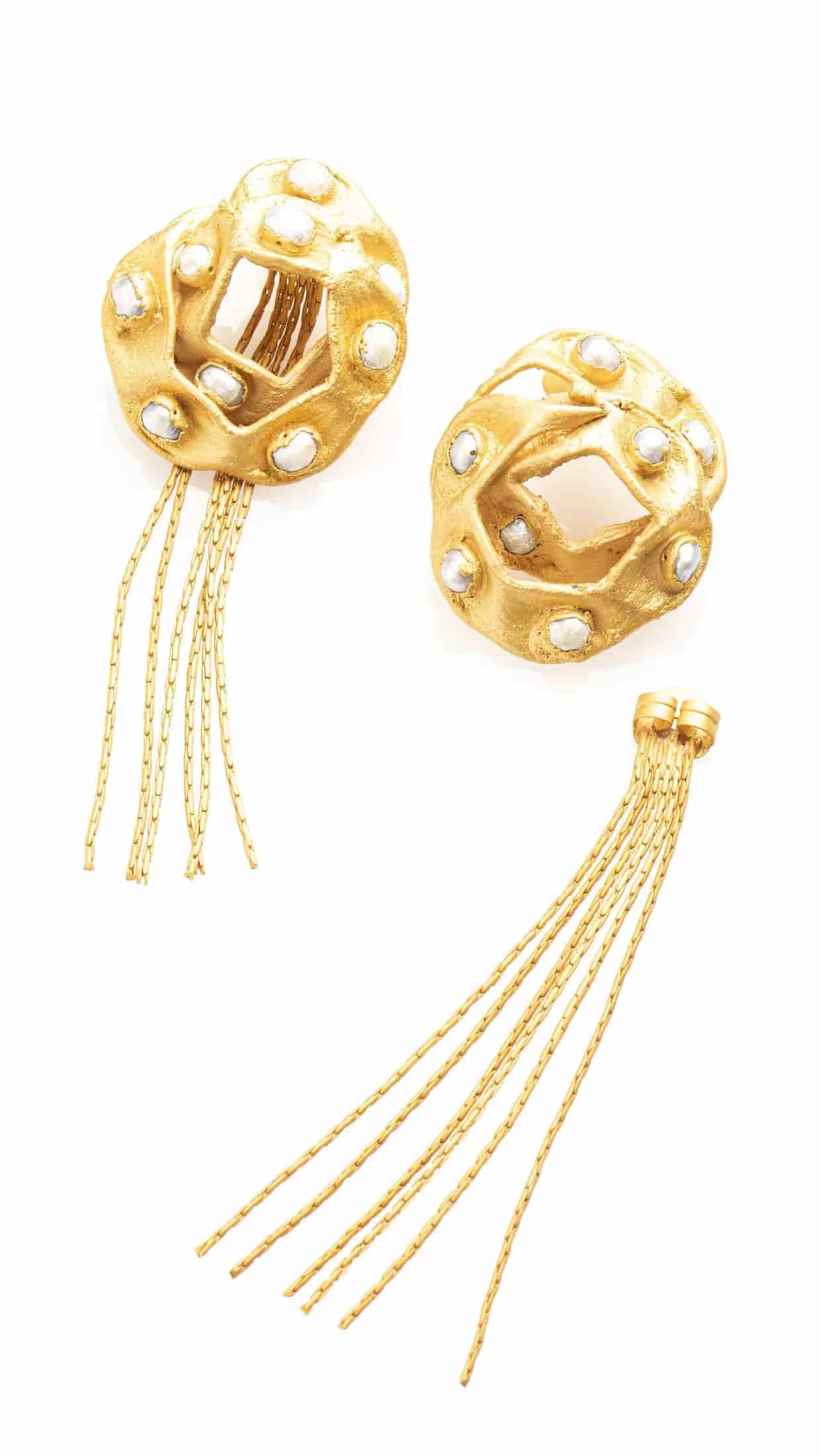 ACACIA AND PEARLS STUDS WITH CHAINS - miniatura 3