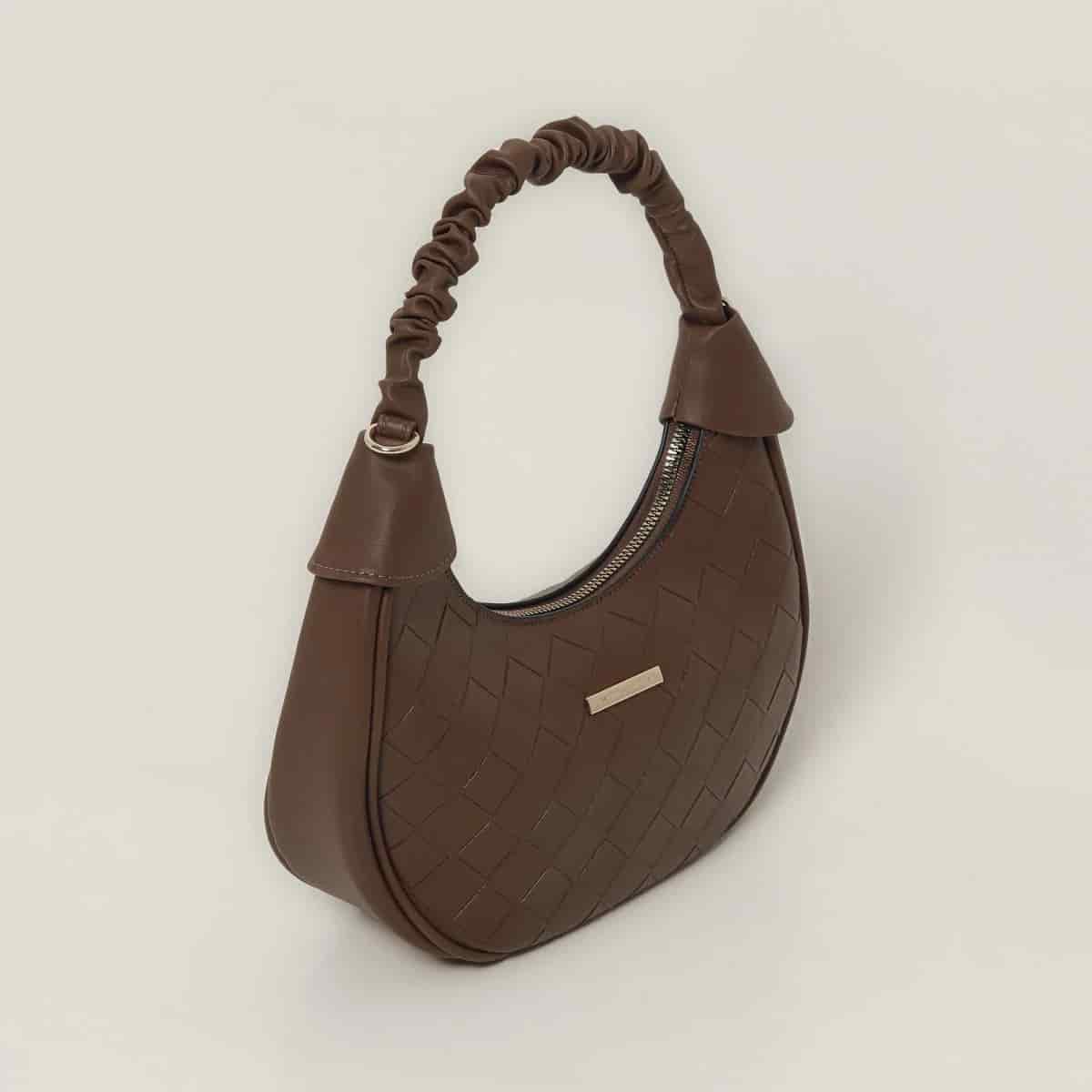 Bolso de hombro con textura - miniatura 4