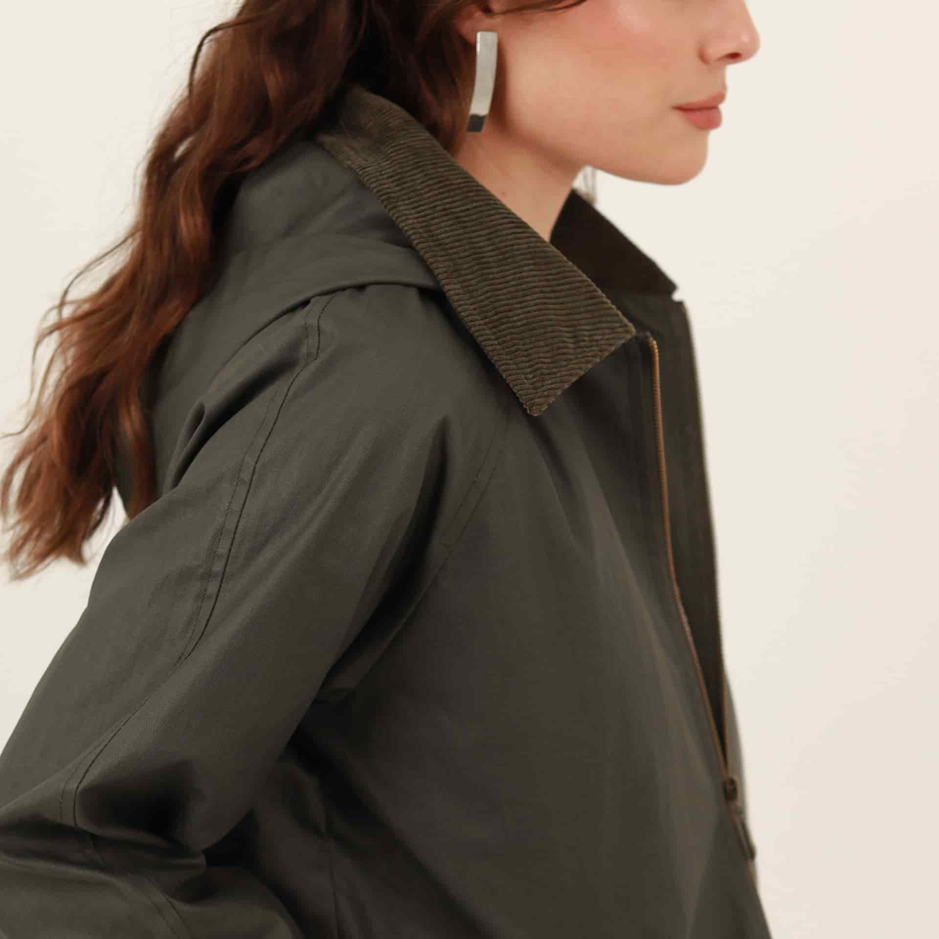 Chaqueta cazadora cuello solapa con capucha - miniatura 6