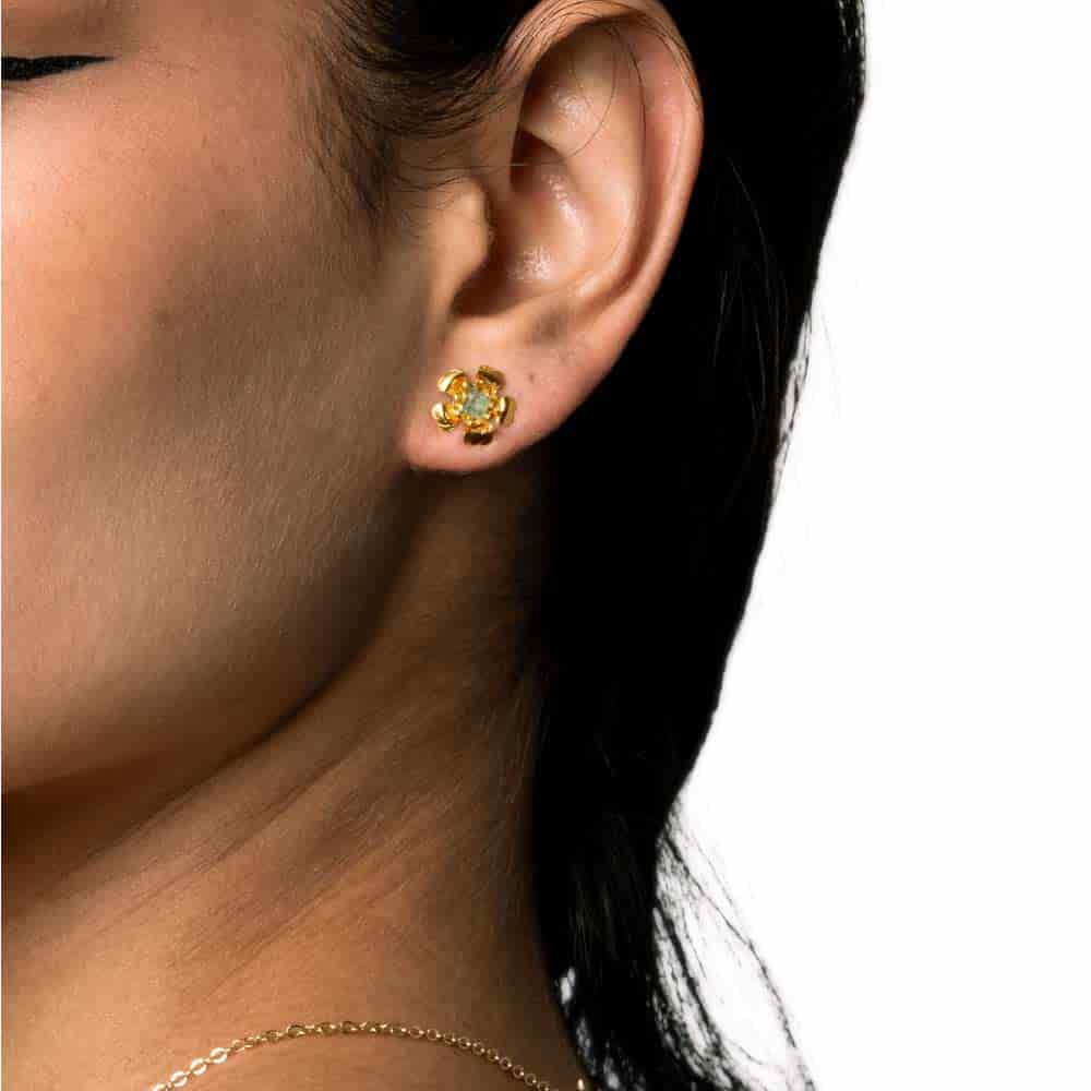 Aretes Topo Pequeña Flor - miniatura 2