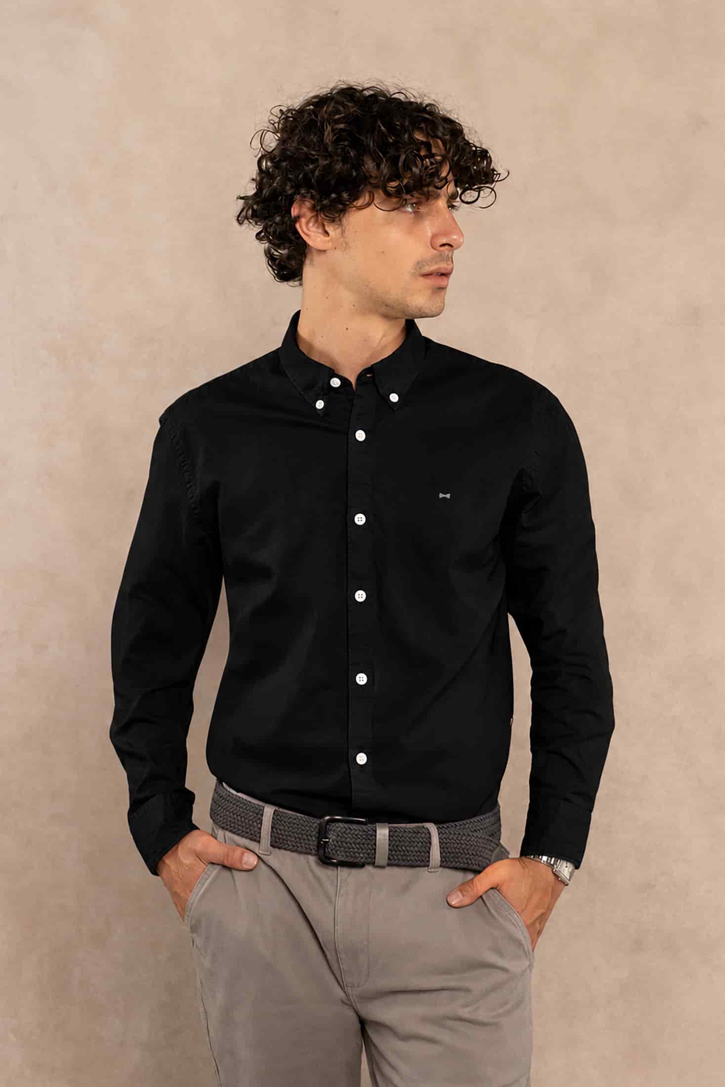 Camisa Antimanchas Popelina Negro Logo Gris Claro - Talla Regular - miniatura 3