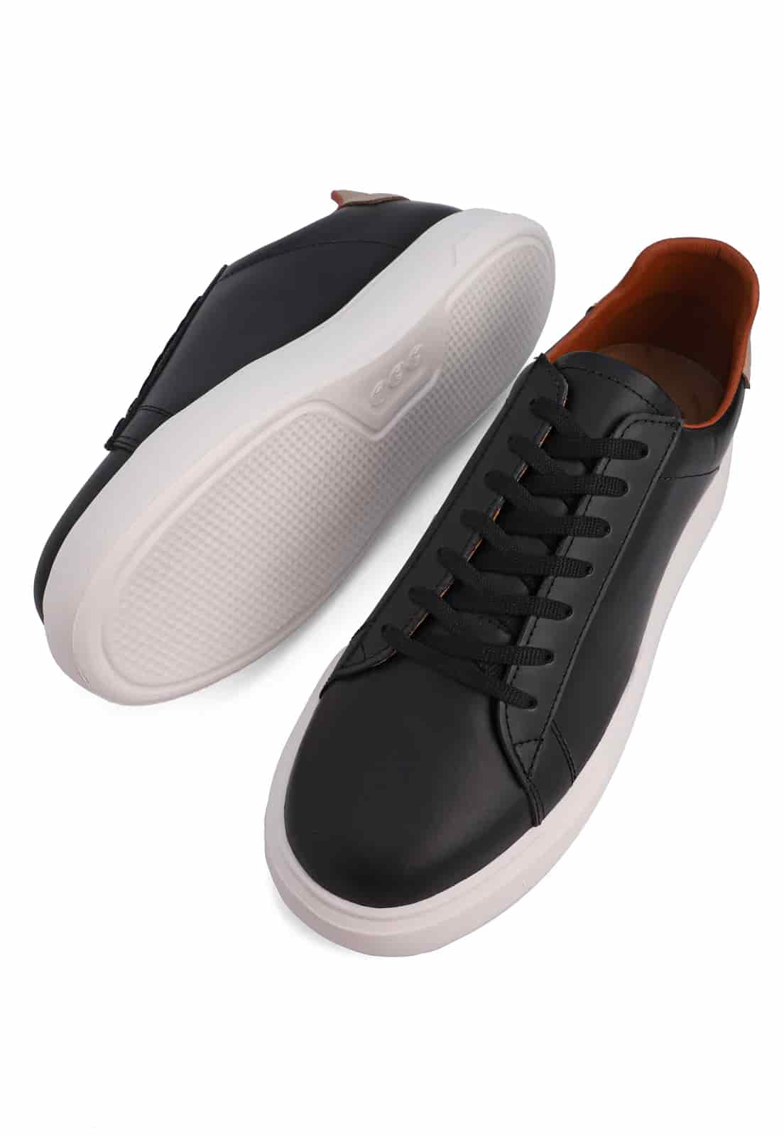 Tenis negros suela blanca talón camel - miniatura 4