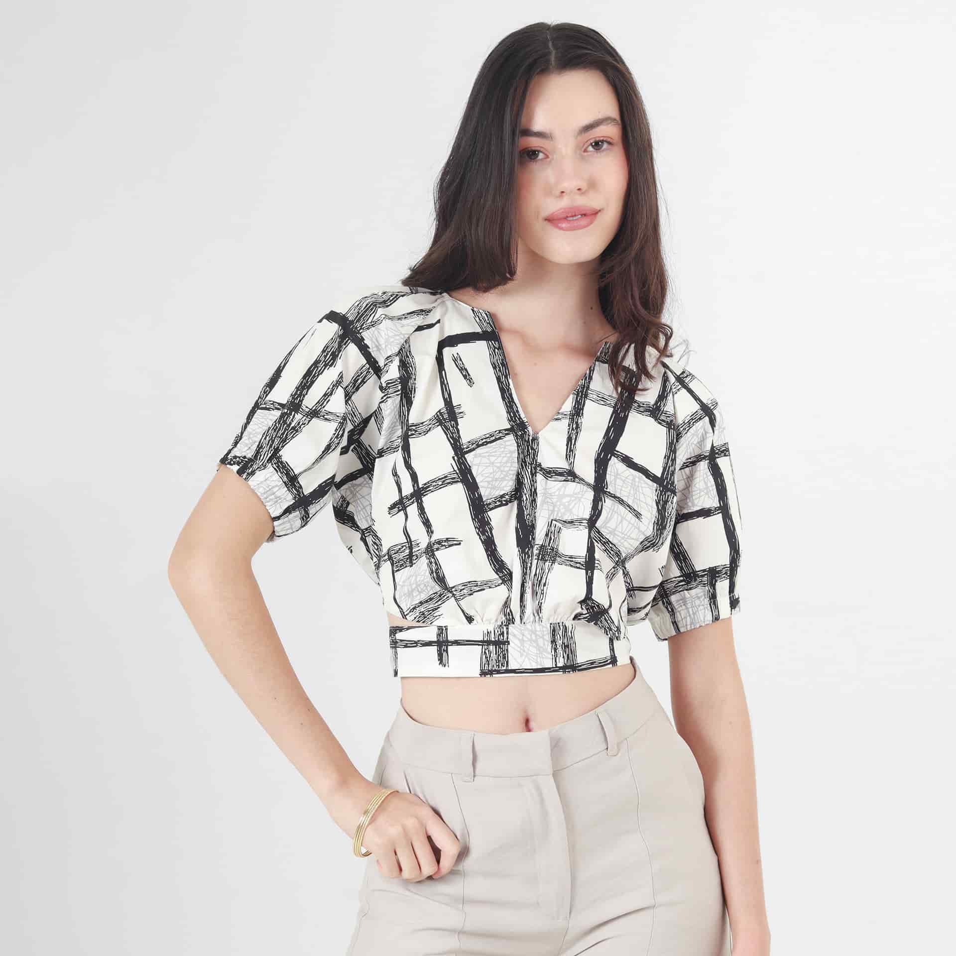 Blusa Cuello V Manga Corta - miniatura 2