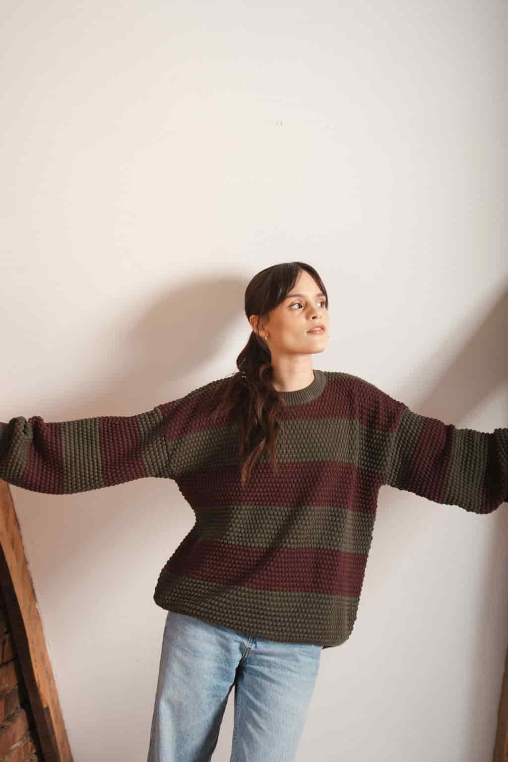 sweater bolitas vino y verde - miniatura 4