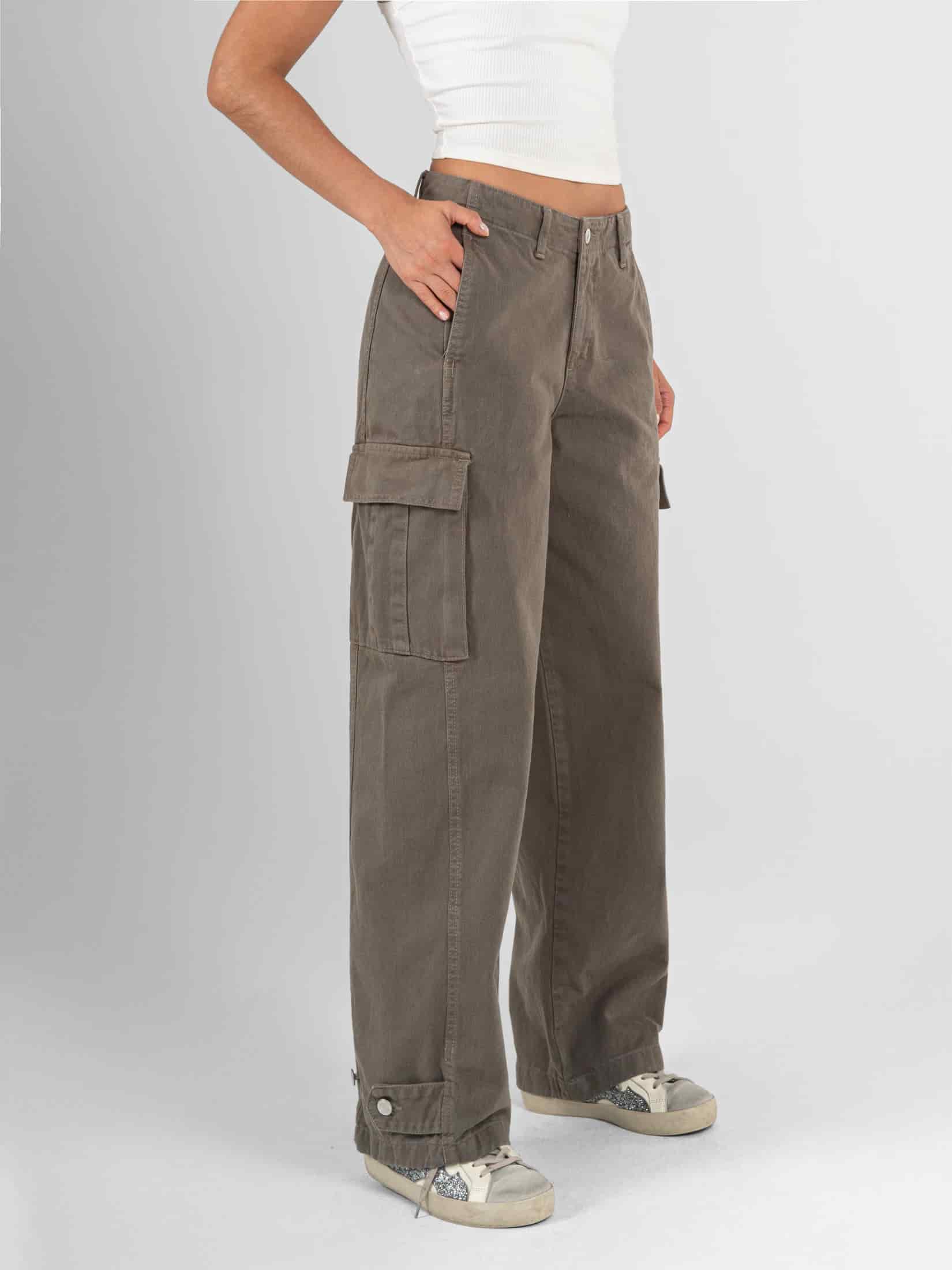 Ref: 0620485 Pantalón Cargo rígido, tiro alto, tono verde, diseño con bolsillos laterales - miniatura 3