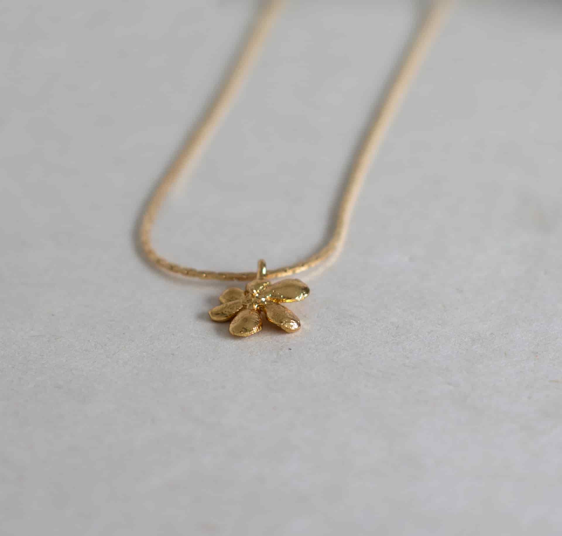 Collar Flor zanahoria - miniatura 3