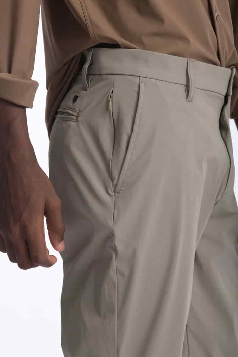 Pantalón Smart Tech Beige Oscuro - miniatura 8
